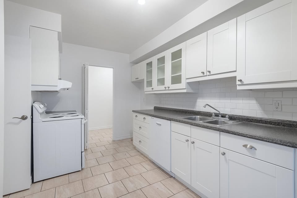 Mile End – 2 chambres / 1300 pi² | 147321692