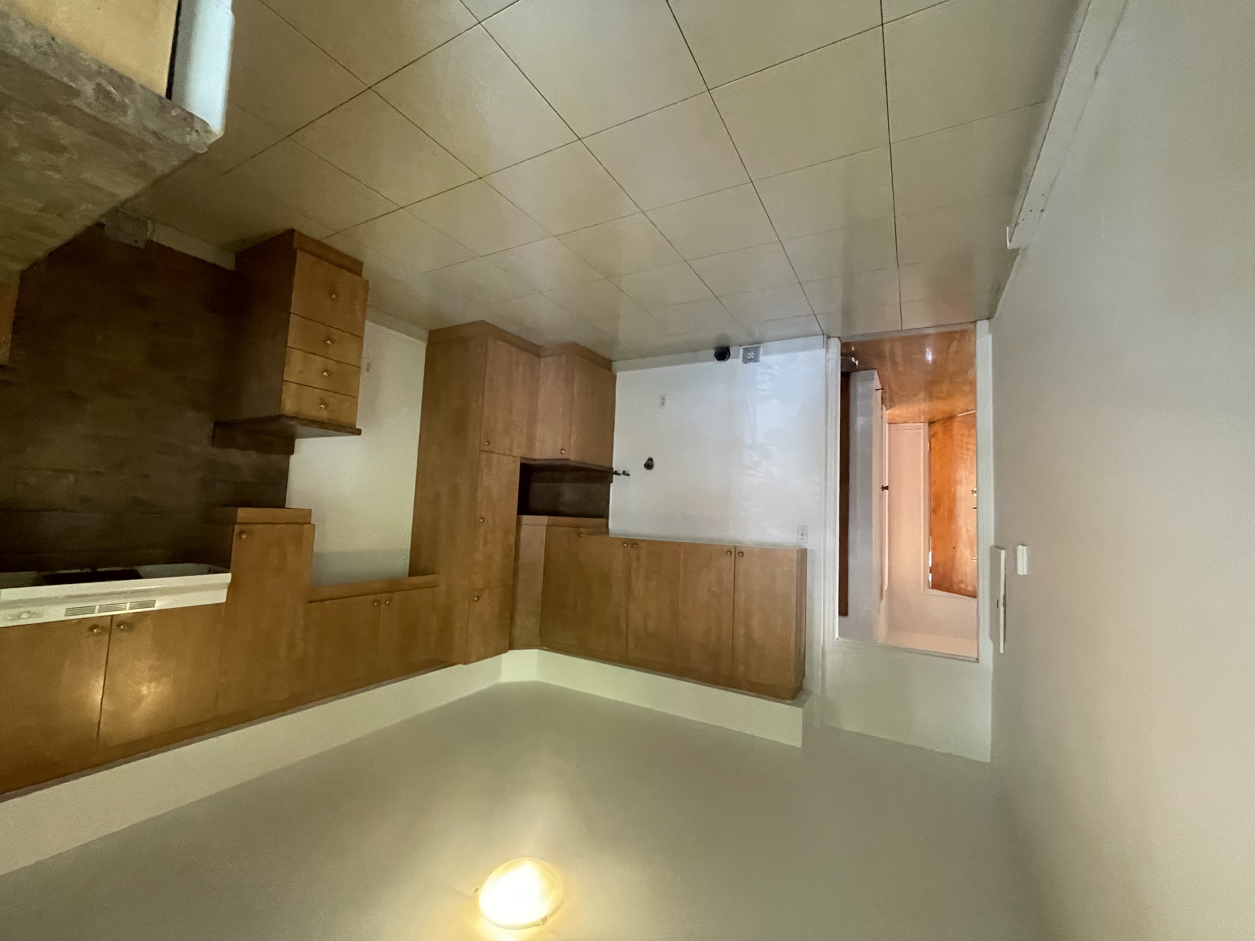 5 1/2 Available for September 1st  (Private Parking) | 845556388