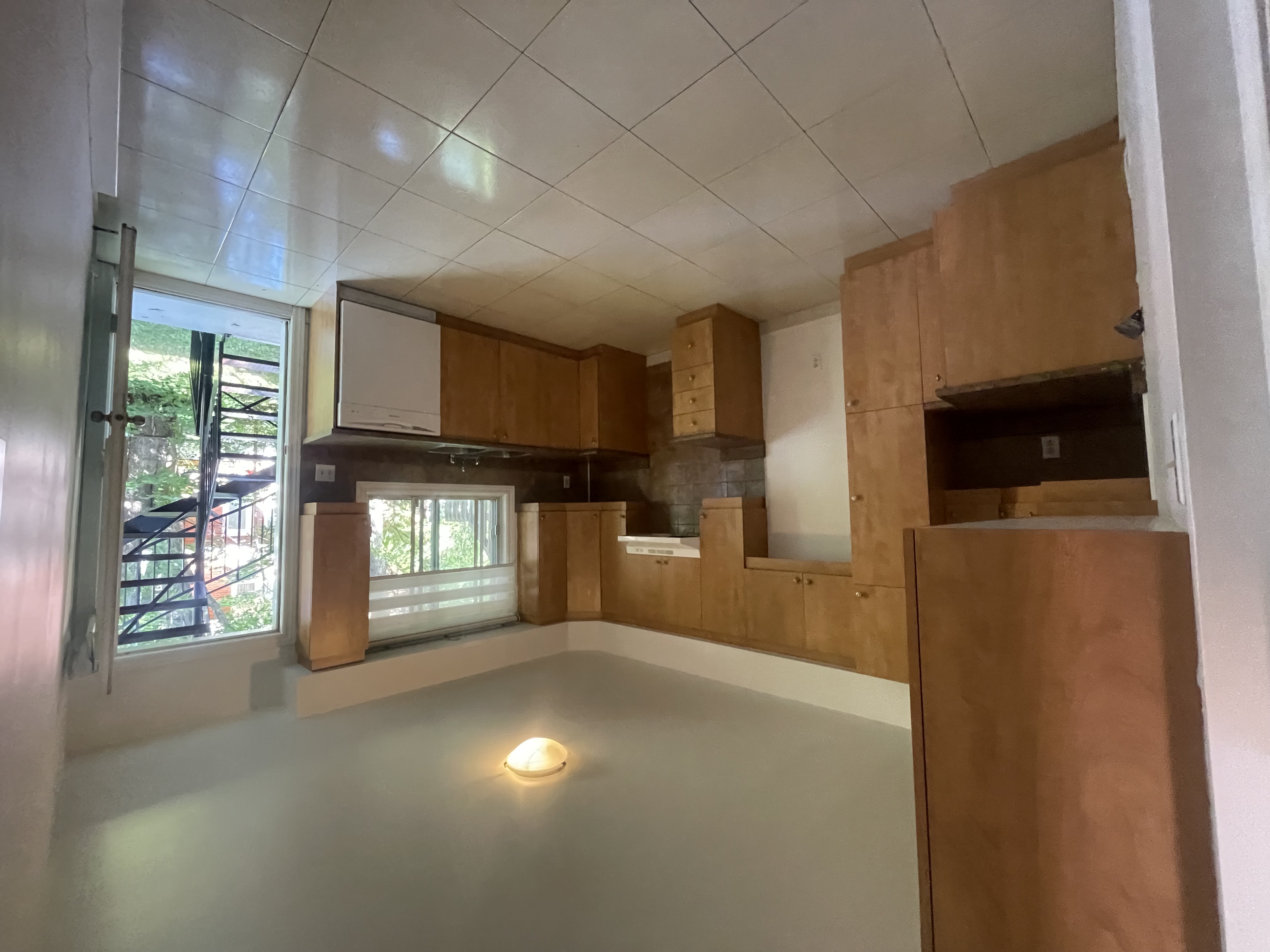 5 1/2 Available for September 1st  (Private Parking) | 845556388