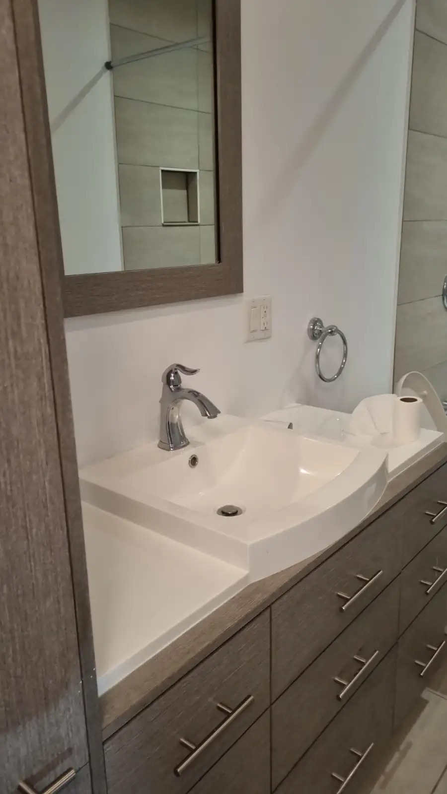 Chambre rénovée, meublée & tout inclus – Métro Monk $900 FEATURED | 486766441