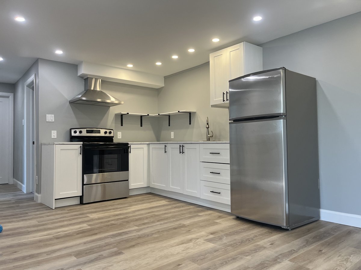 Large, Bright 1-Bed 1-Bath Lower Unit in Bourget | 417397013