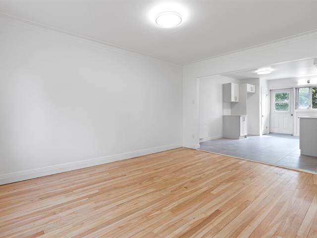  Huge Renovated 6 1/2 Villeray | 1613587782