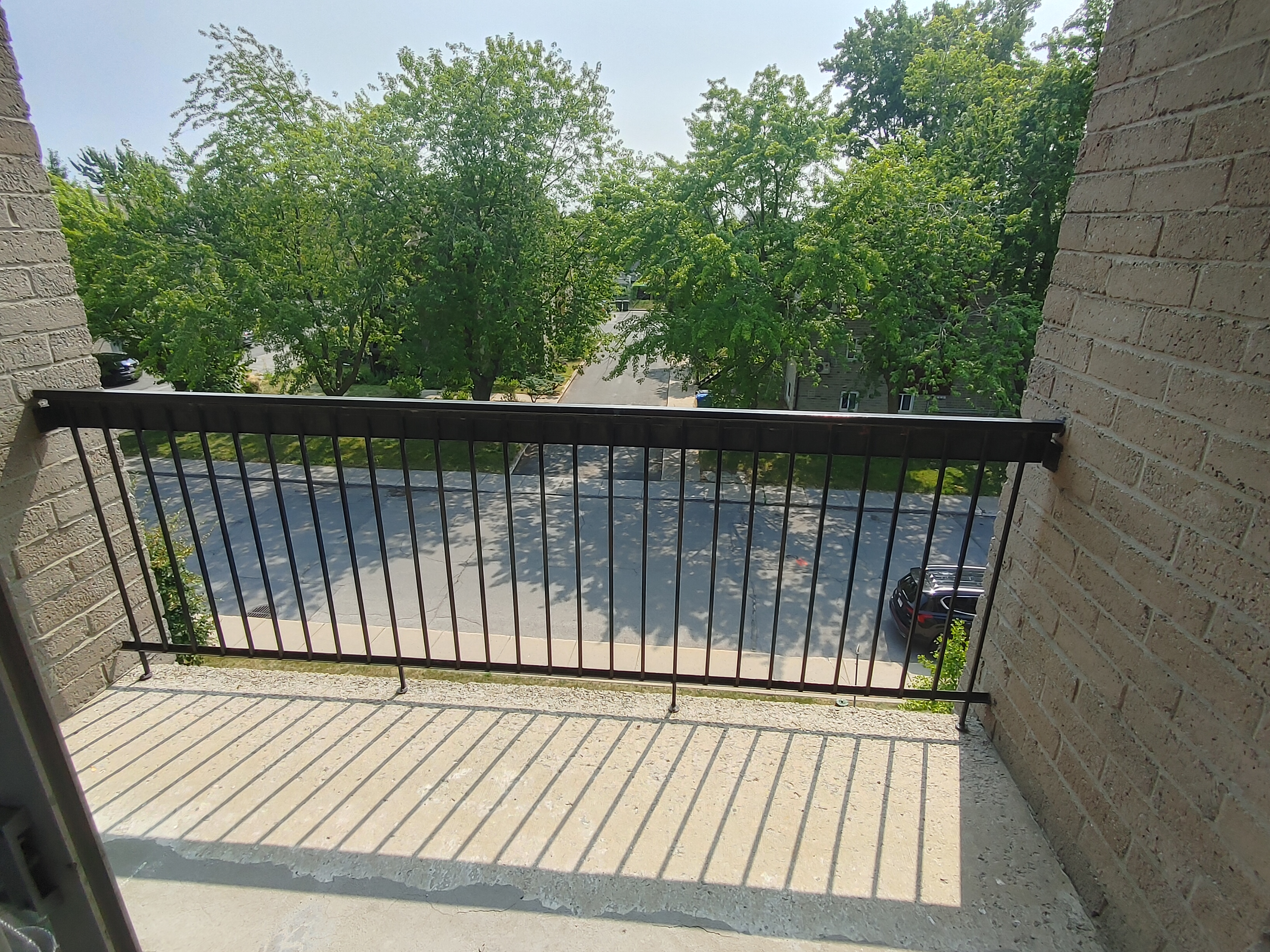 GRAND  4 1/2 Béton  Ensoleillé | 860391013
