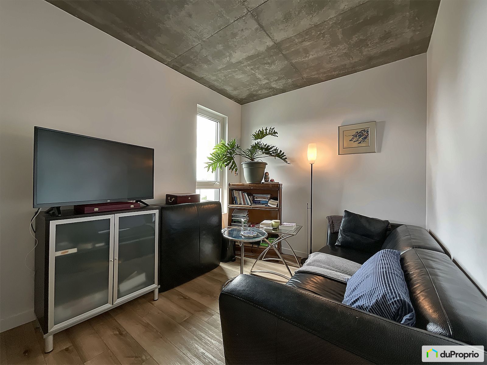 SUPERB OPPORTUNITY - REDUCED RENT FOR MOVING ABROAD! $2,400 per month ALL INCLUSIVE! VALUE OF $2,840-Ideal for 2 students | 1846465339