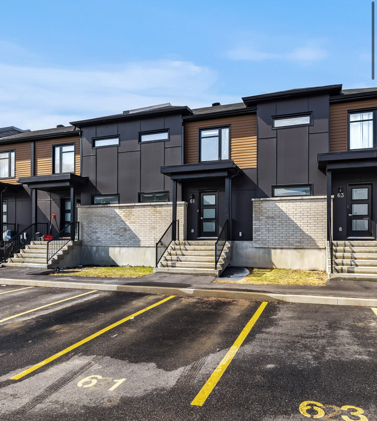 4 Beds 2.5 Baths - Townhouse | 1115845370