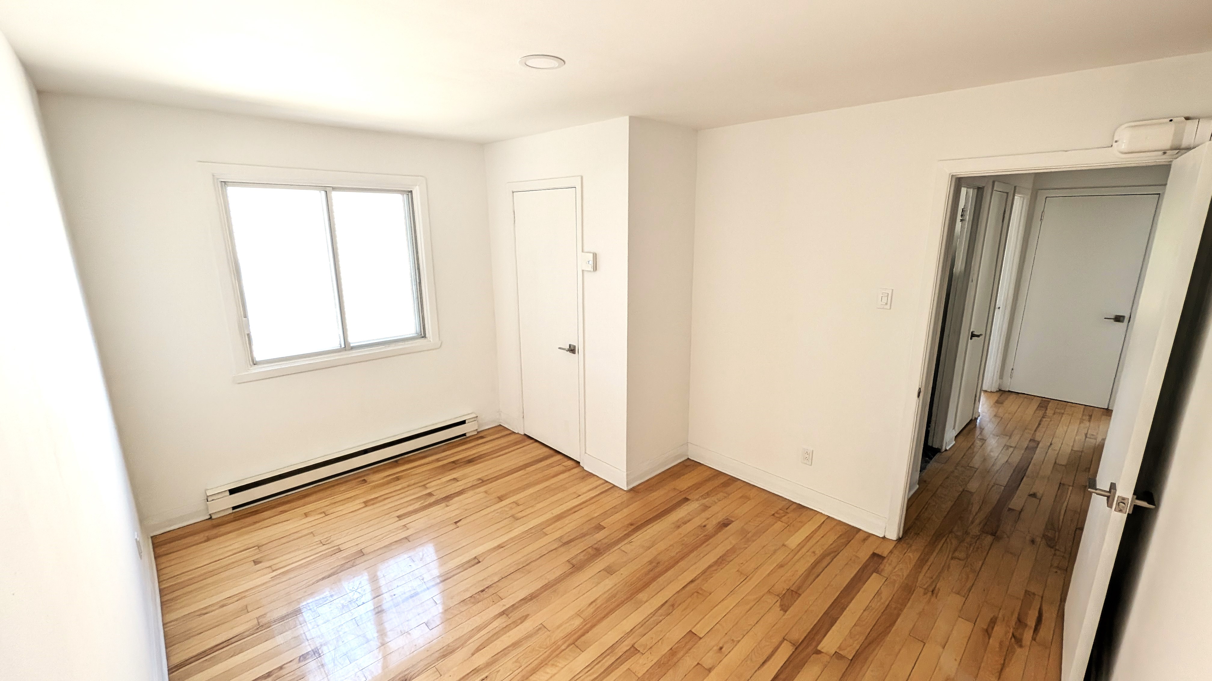 4 ½ disponible dès maintenant  | 1536793741