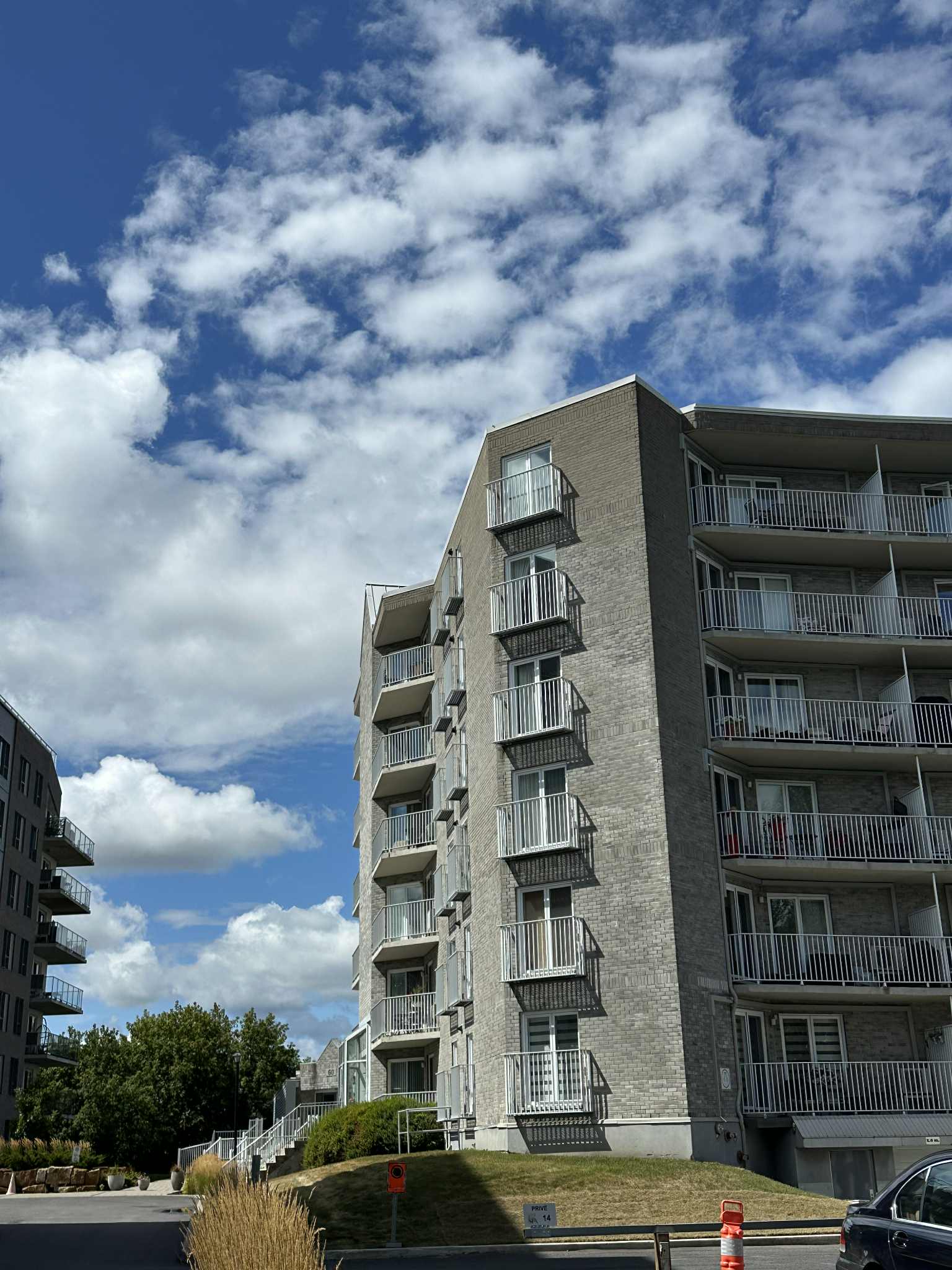 Beau 4 1/2 à Candiac***Octobre gratuit*** | 300788029