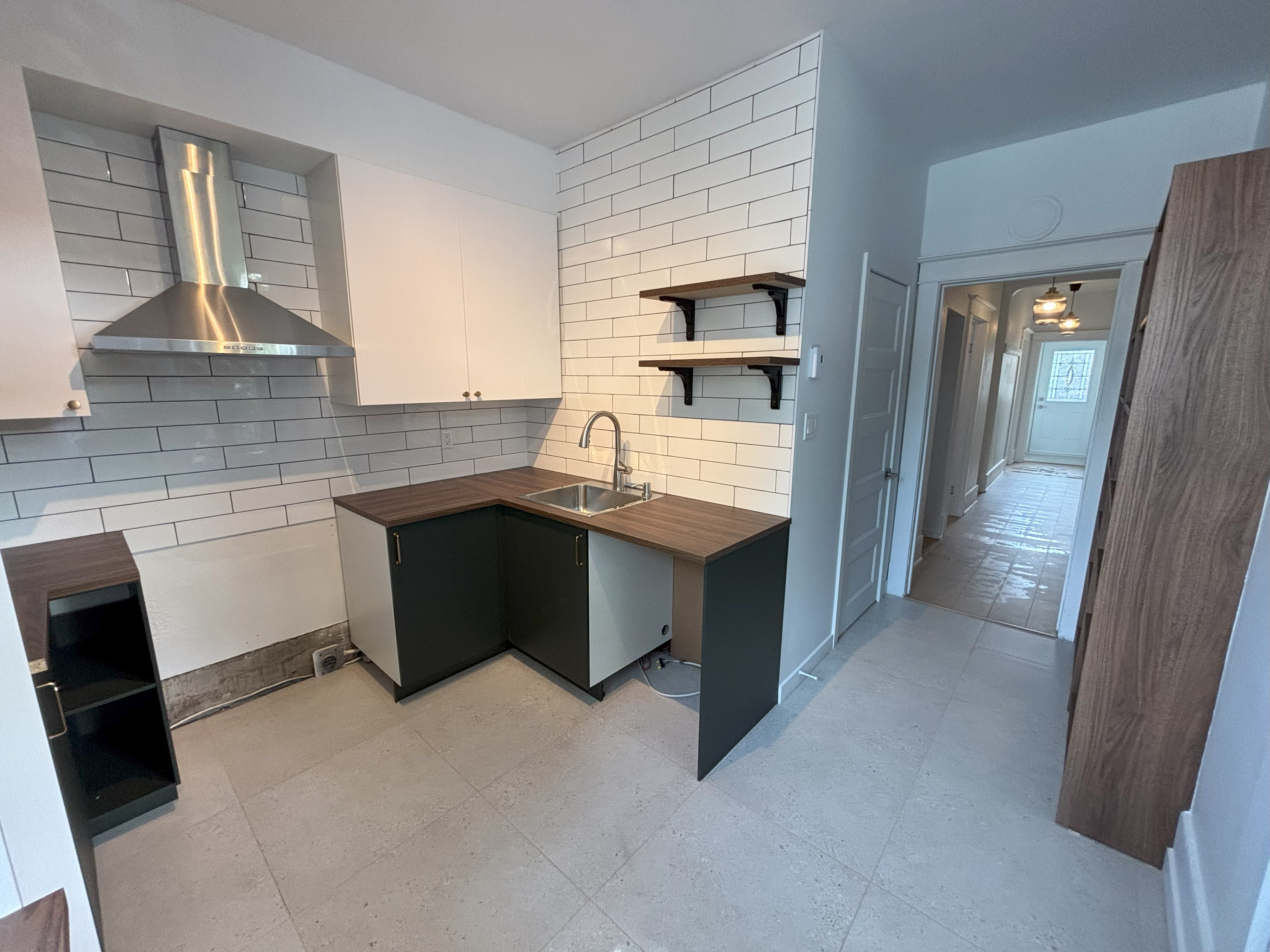 Fully renovated 5 1/2 apartment in Lachine | 1788513133