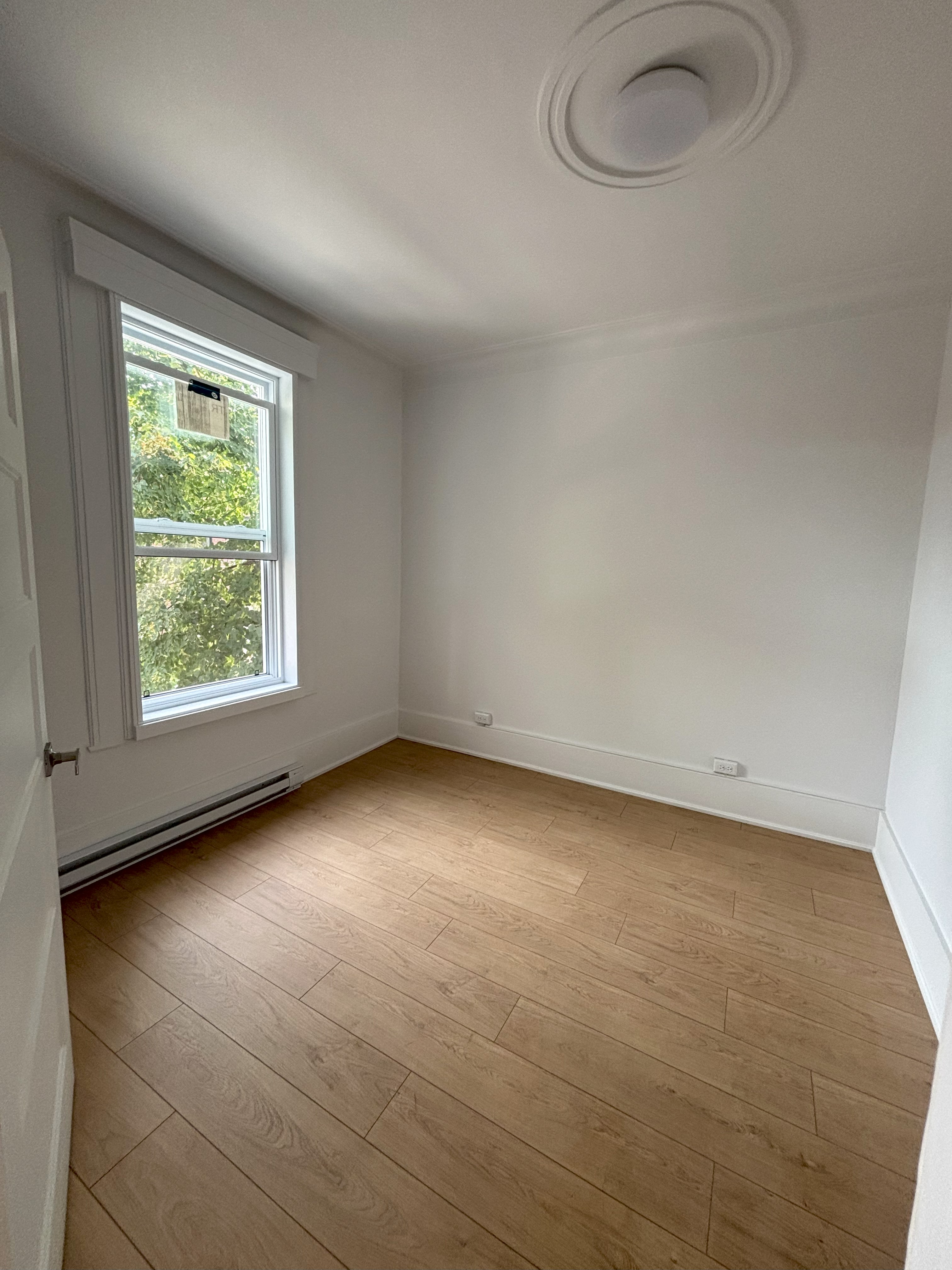 Fully renovated 5 1/2 apartment in Lachine | 1788513133