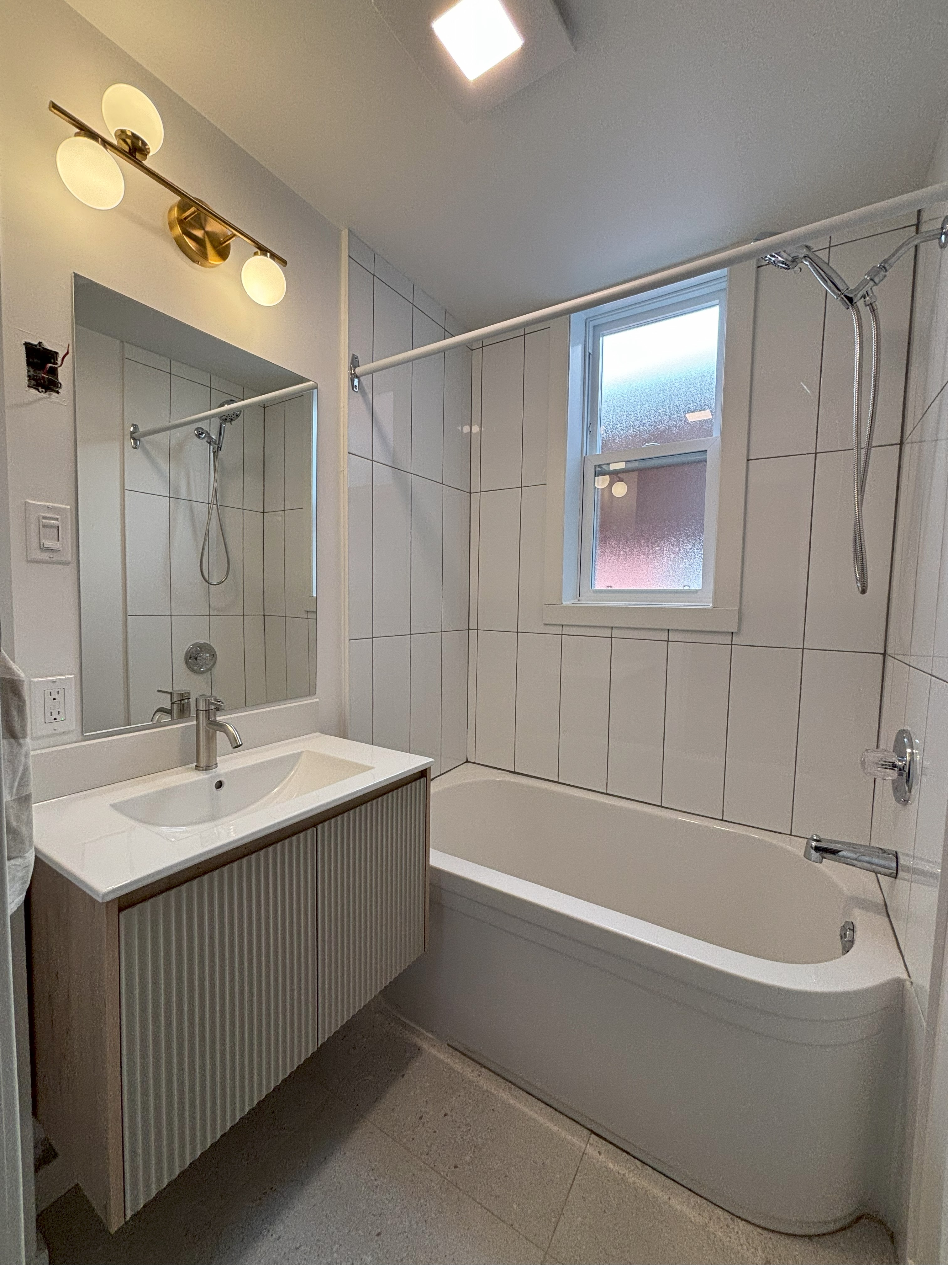 Fully renovated 5 1/2 apartment in Lachine | 1788513133