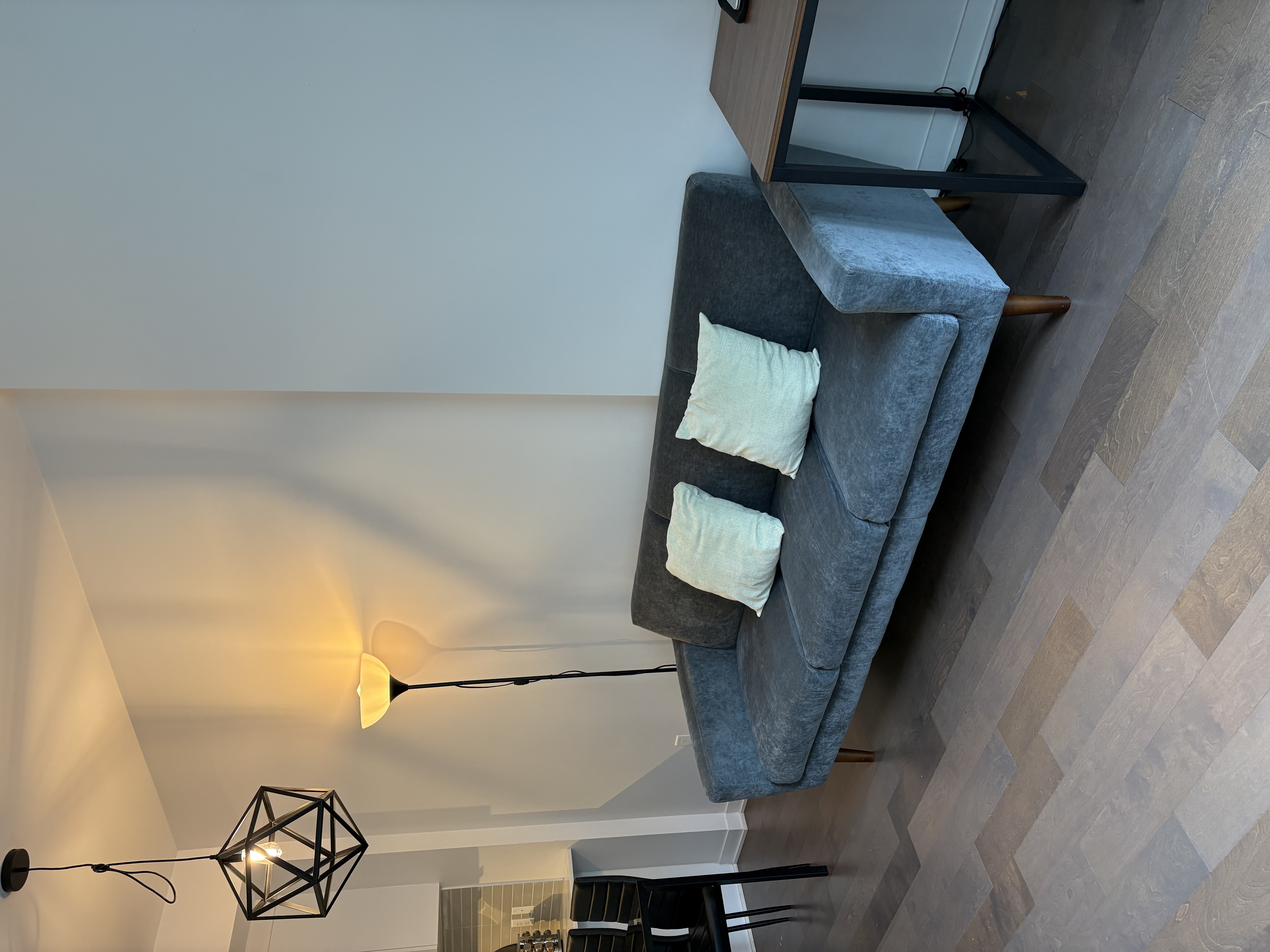 Cession de bail – 3 ½ entièrement meublé au Centre-Ville (Ville-Marie) | 1749532241