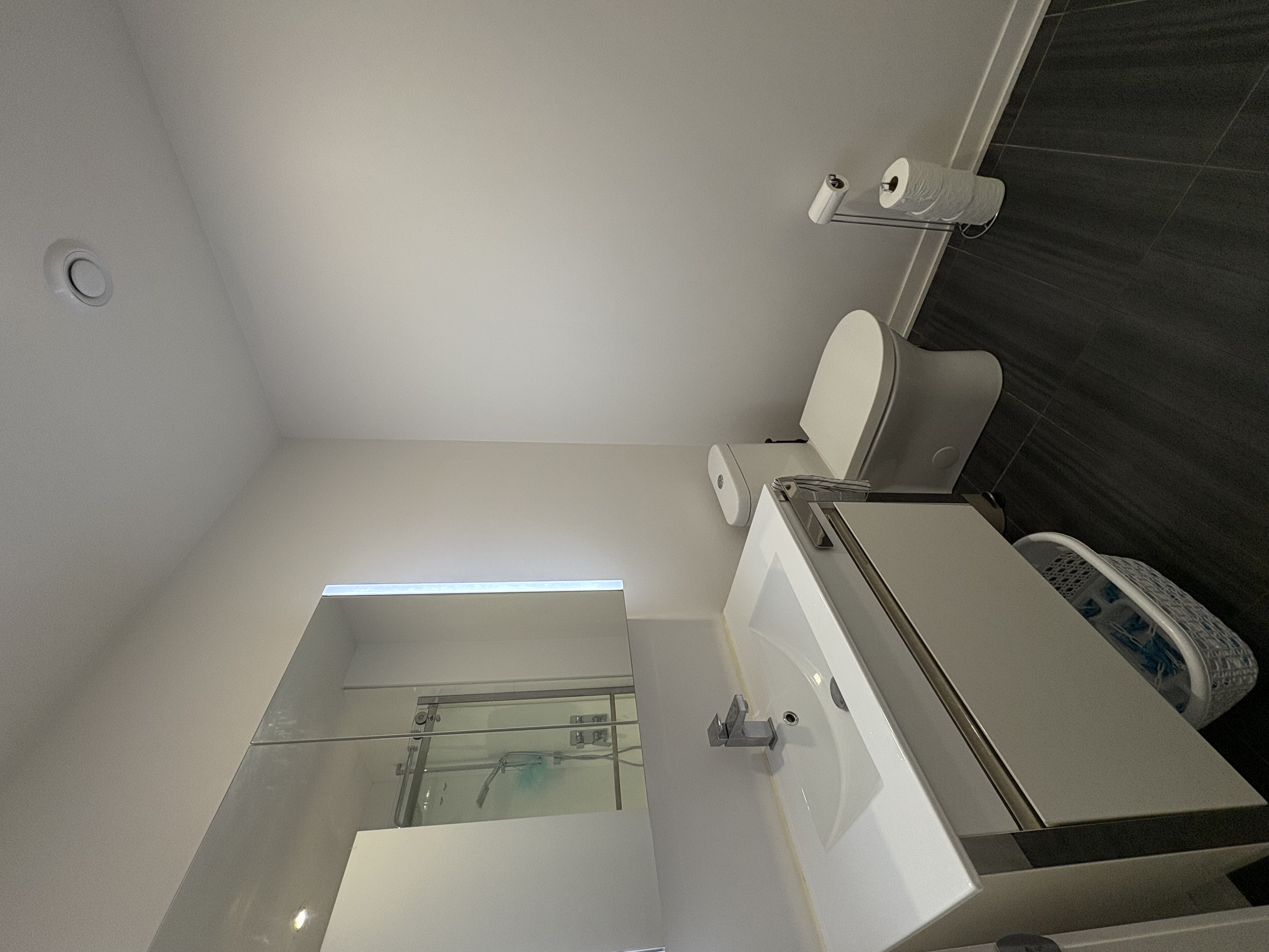 Cession de bail – 3 ½ entièrement meublé au Centre-Ville (Ville-Marie) | 1749532241