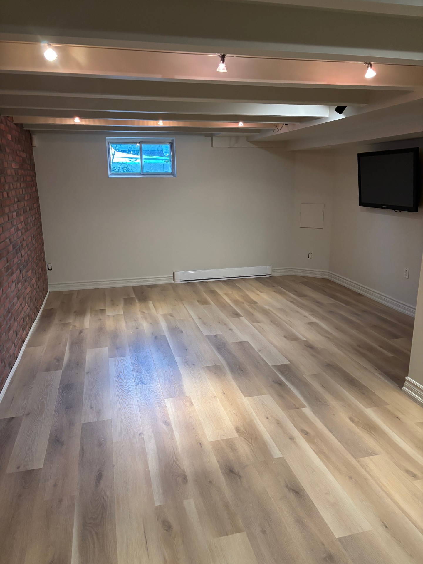 Spacious Fully Renovated Duplex Apartment – Available  | 630109630