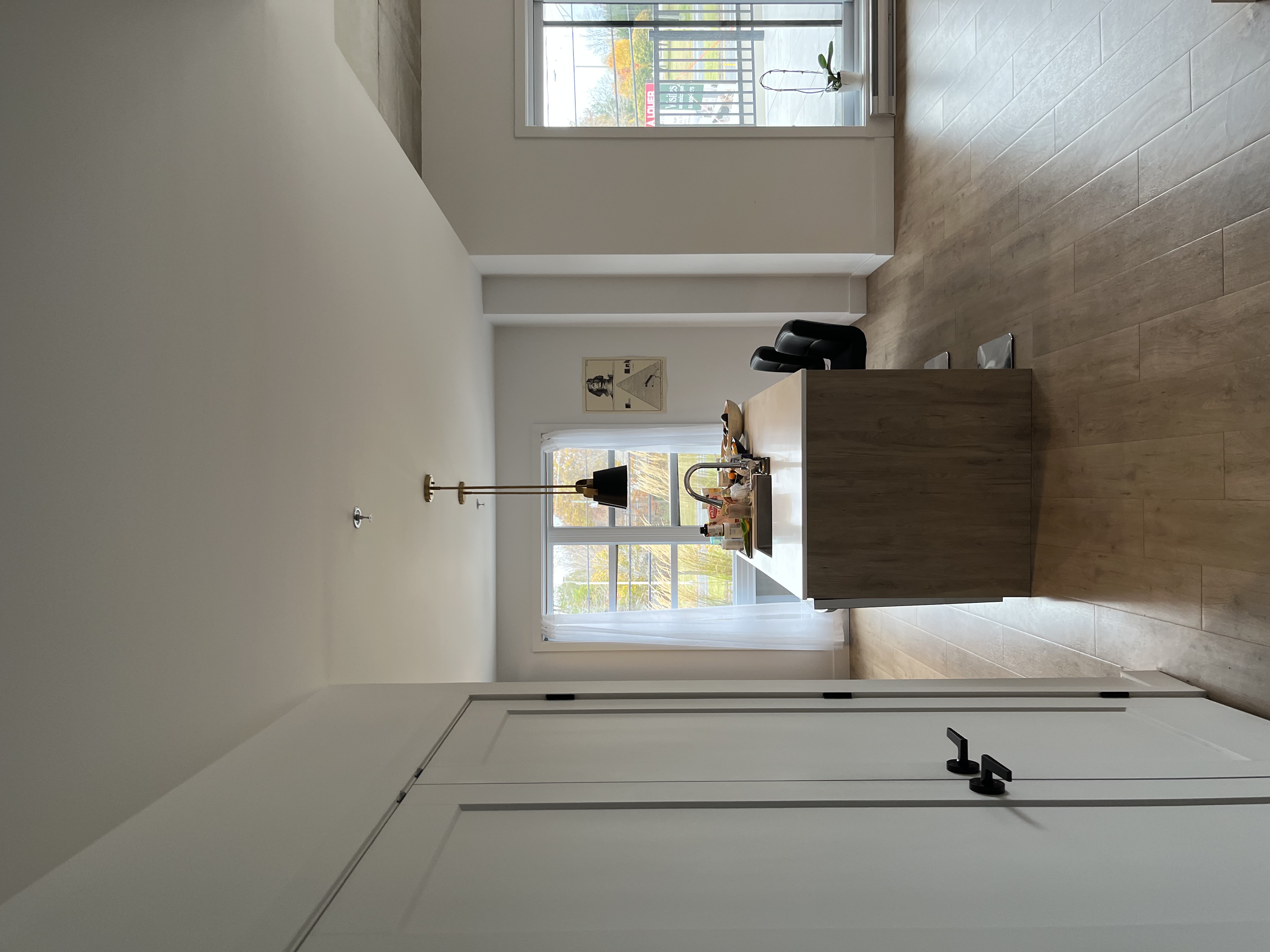 Grand 3 1/2 Mont St-Hilaire 884pi2 | 1574636643