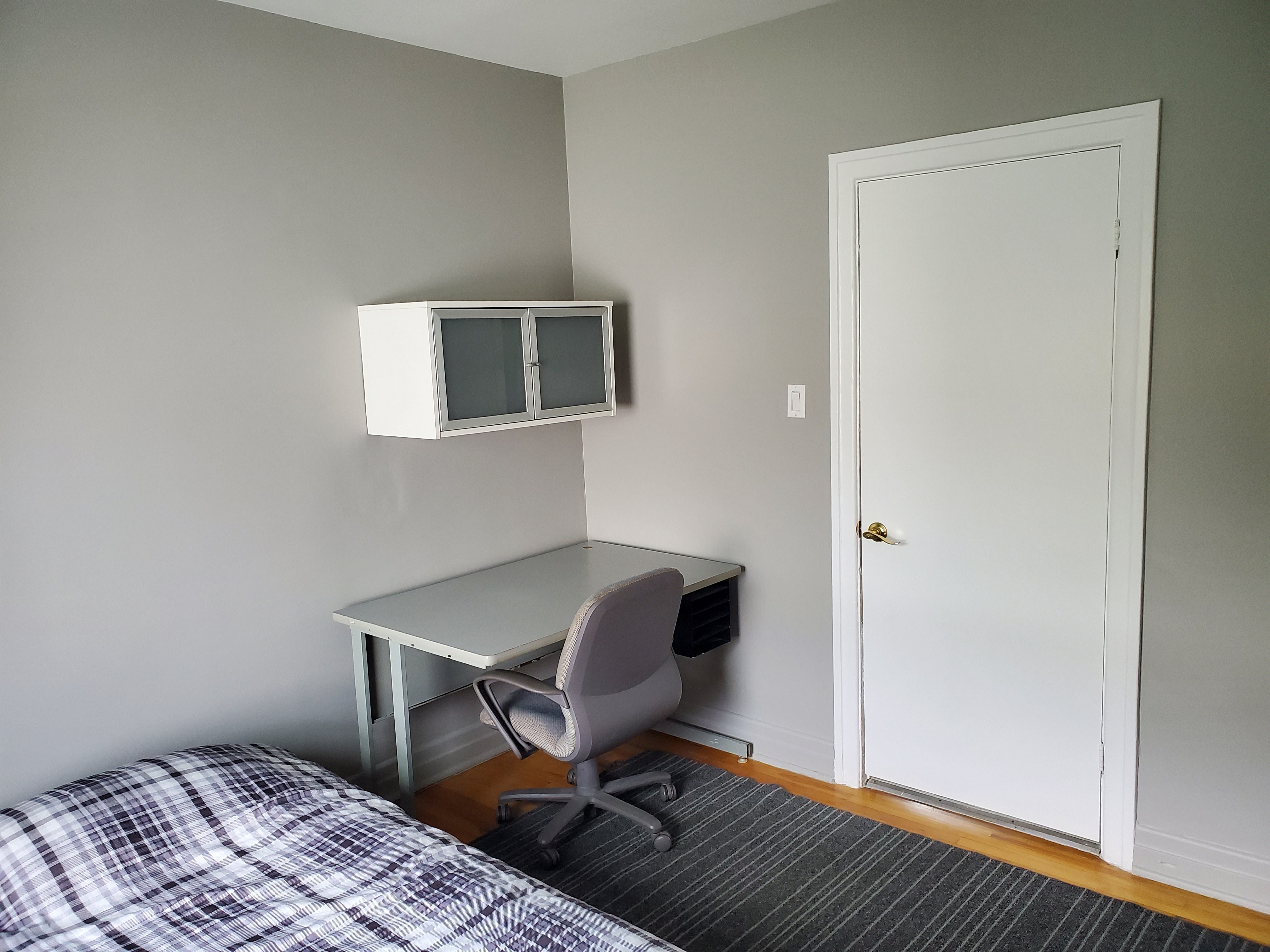 Métro Longueuil __ 2e station de Berri-UQAM __ Propre & Paisible | 1730693769