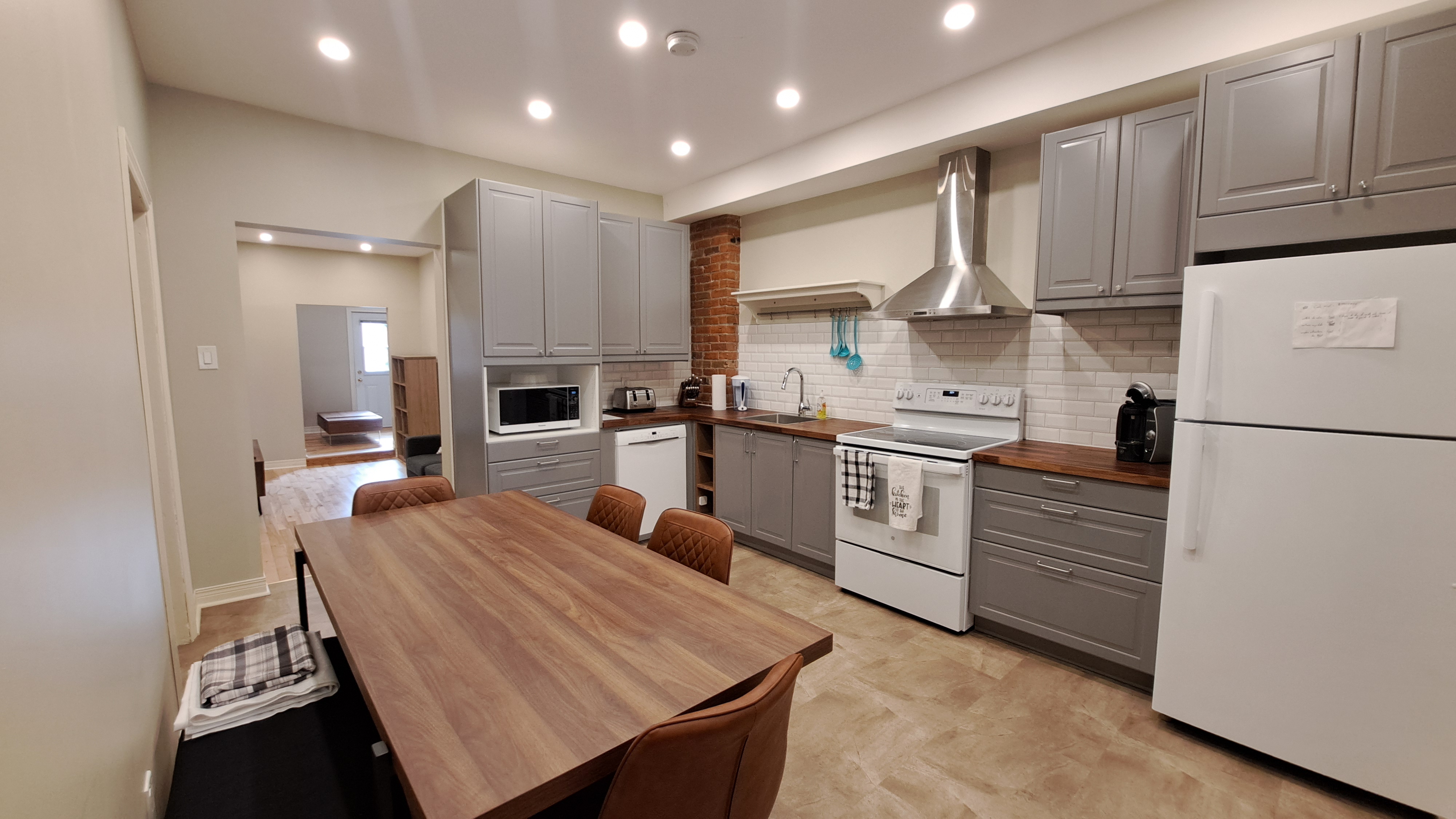 Plateau Mont-Royal: 4 closed bedroom appartment | 786858911