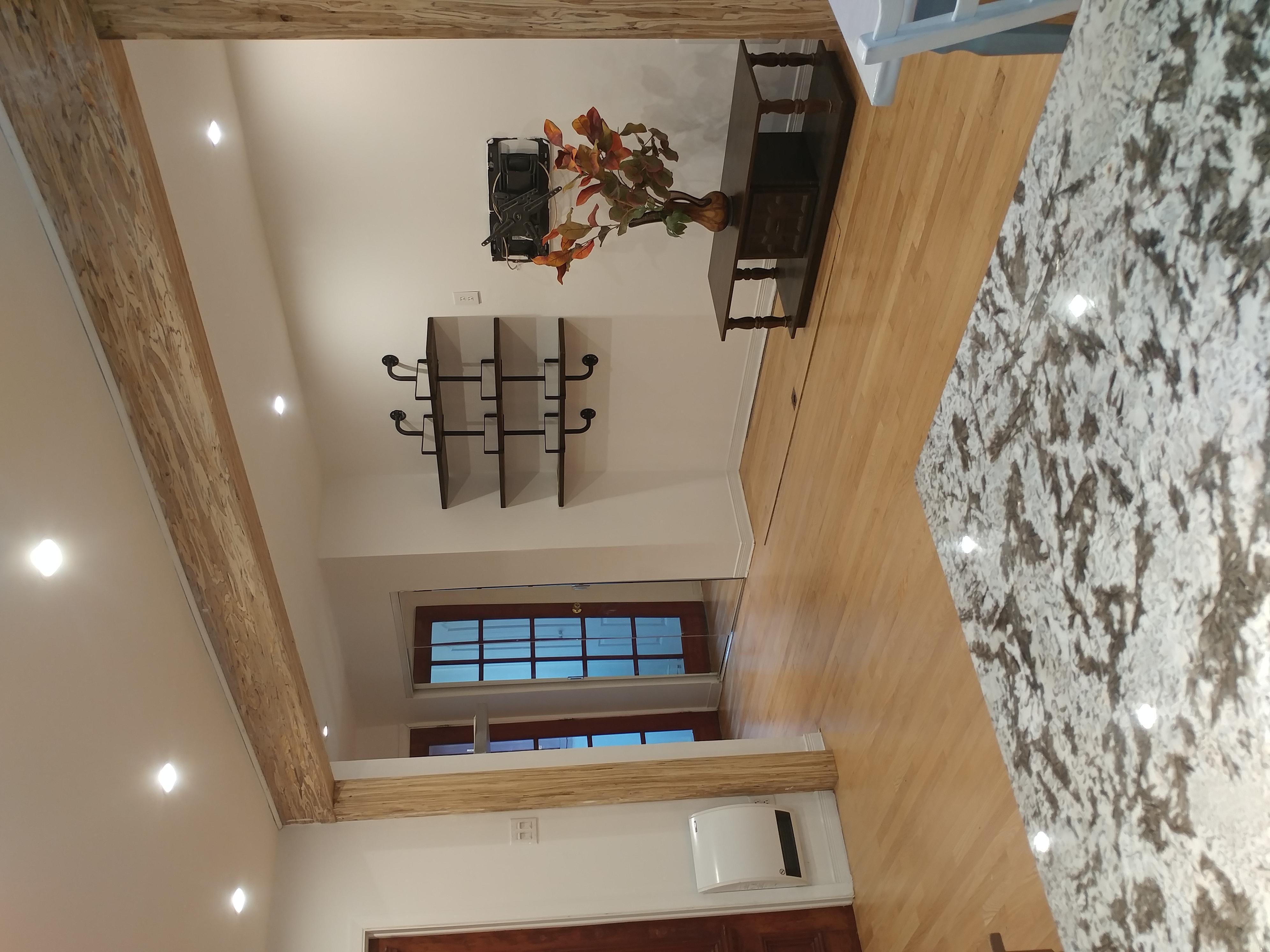 Berri-Uqam 3 chac / 3 bdrs in a 5 1/2  | 1537976219