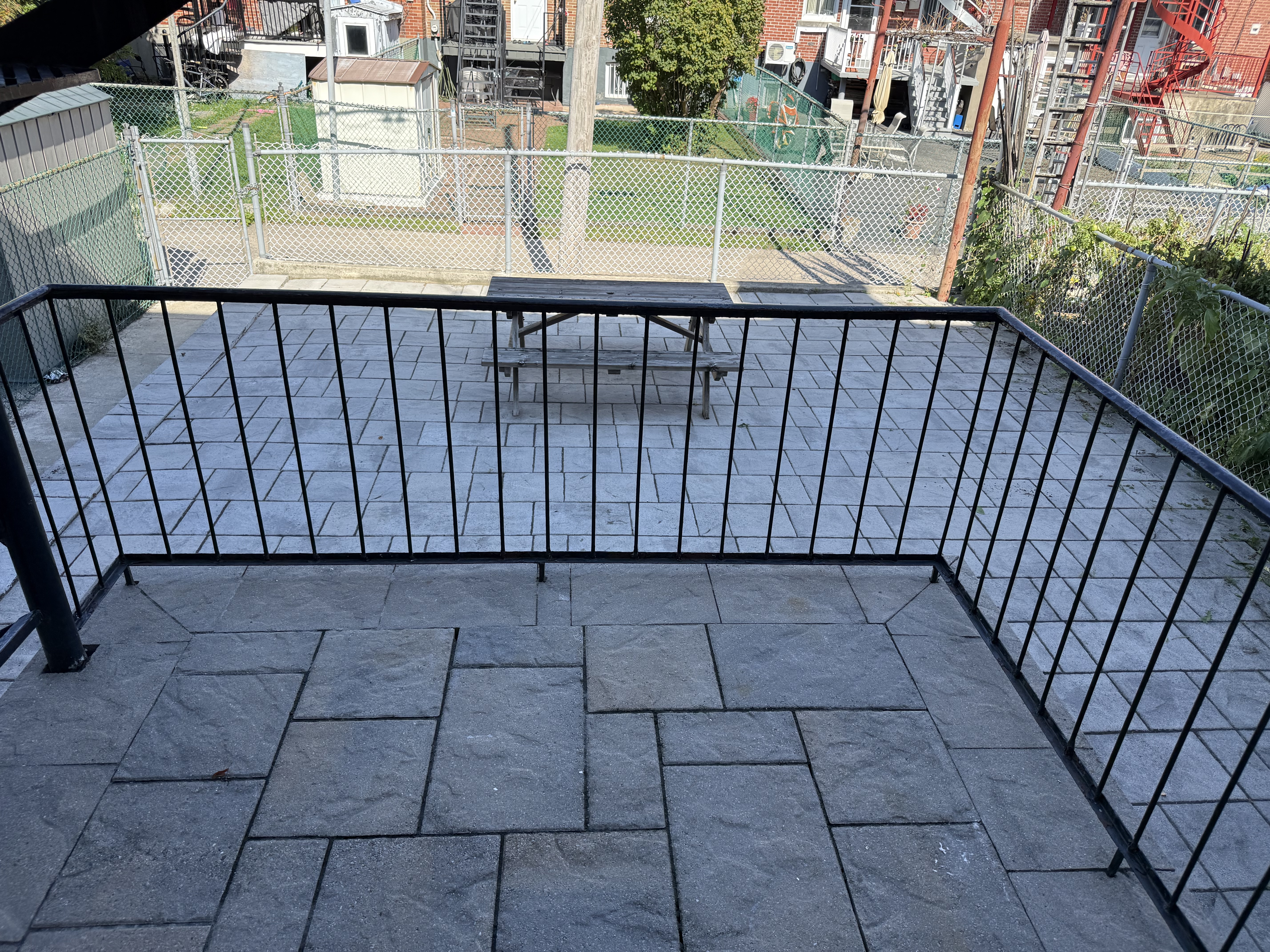 À louer – Spacieux 5½ rénové sur 2 étages avec garage et cour arrière***For Rent – Spacious Renovated 5½ on 2 Floors with Garage and Backyard | 1206233705