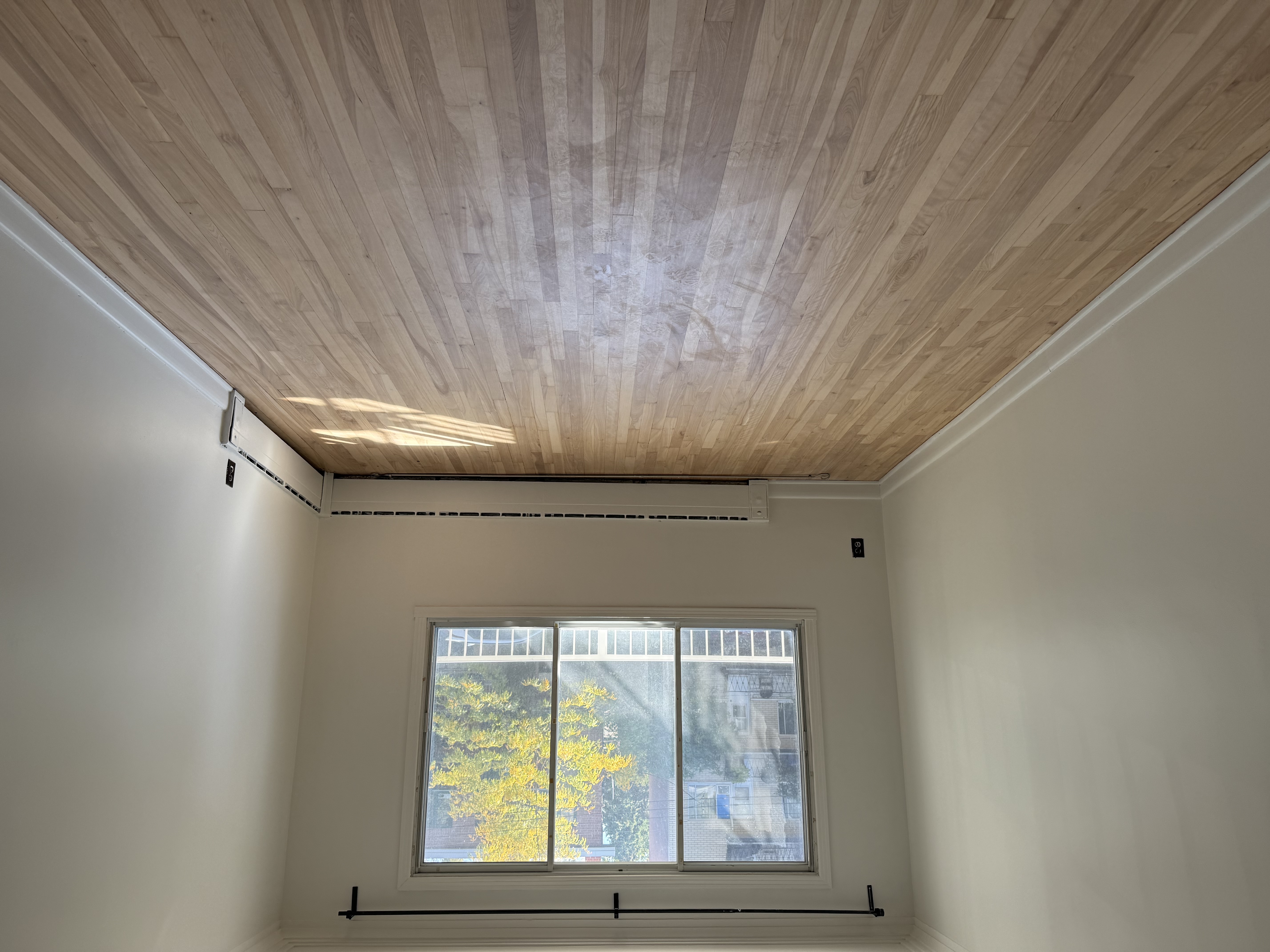 À louer – Spacieux 5½ rénové sur 2 étages avec garage et cour arrière***For Rent – Spacious Renovated 5½ on 2 Floors with Garage and Backyard | 1206233705