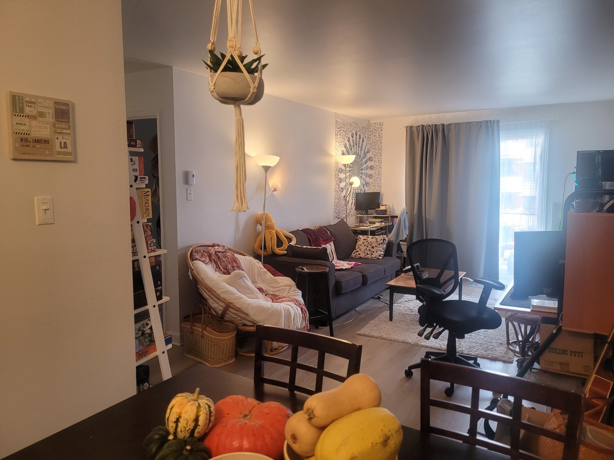 3 1/2 + parking | 2033523253