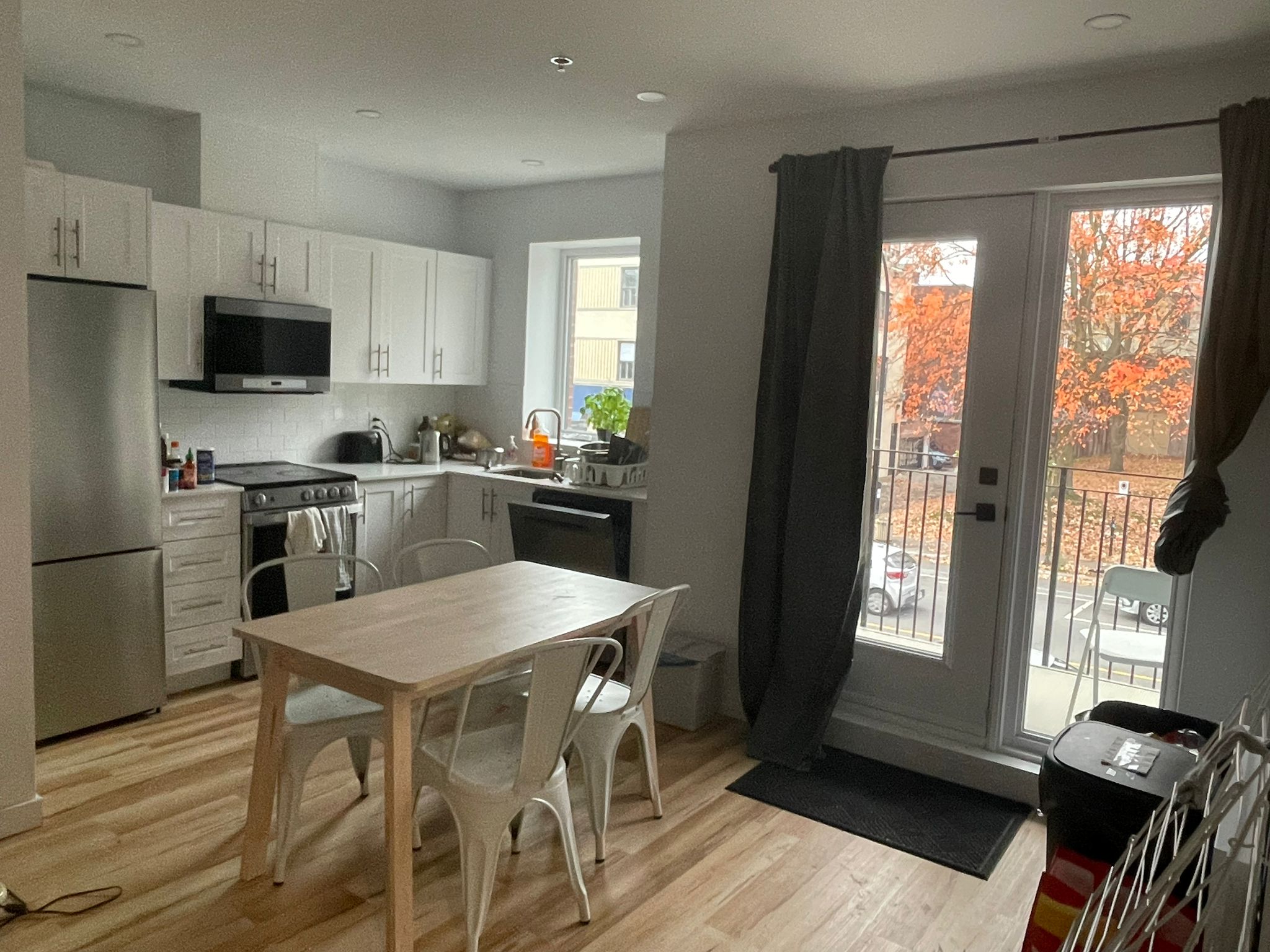 🏡 Chambre meublée dans coloc étudiante calme et conviviale – métro Laurier à 1 min 🧡 | 462340162