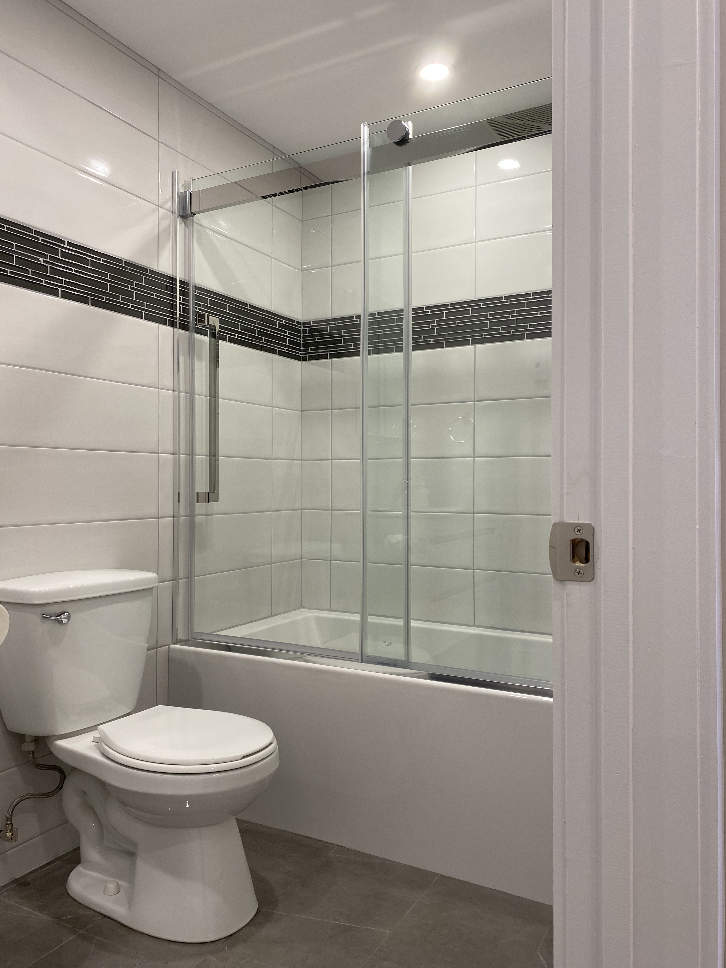 Lasalle 4 1/2 sous-sol rénové avec électroménagers | 178281673