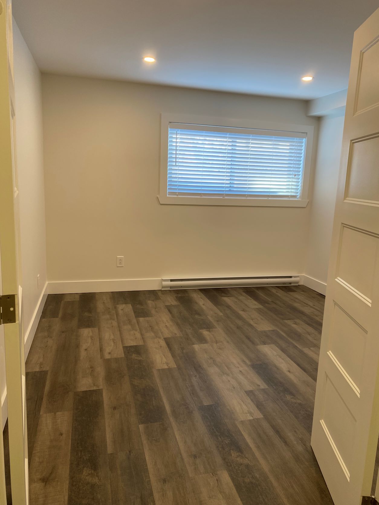 Lasalle 4 1/2 sous-sol rénové avec électroménagers | 178281673