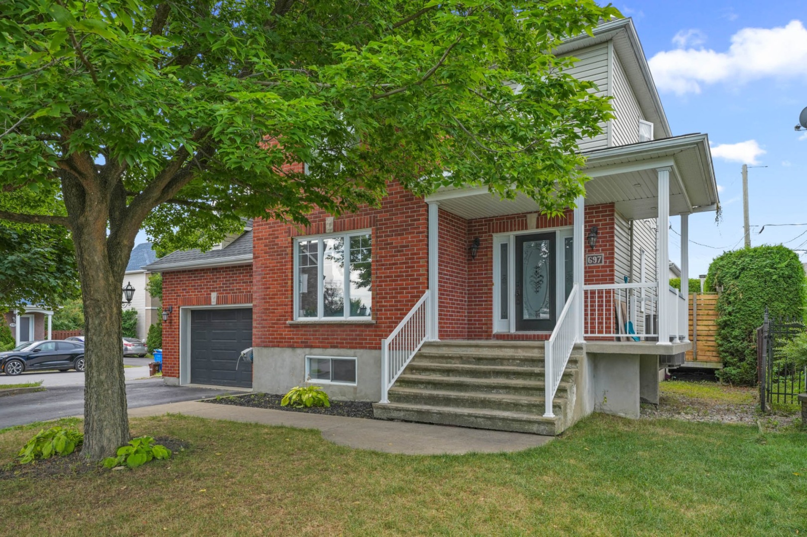 🔥 Bachelor entièrement rénové meublé 🏠  | 1303790560