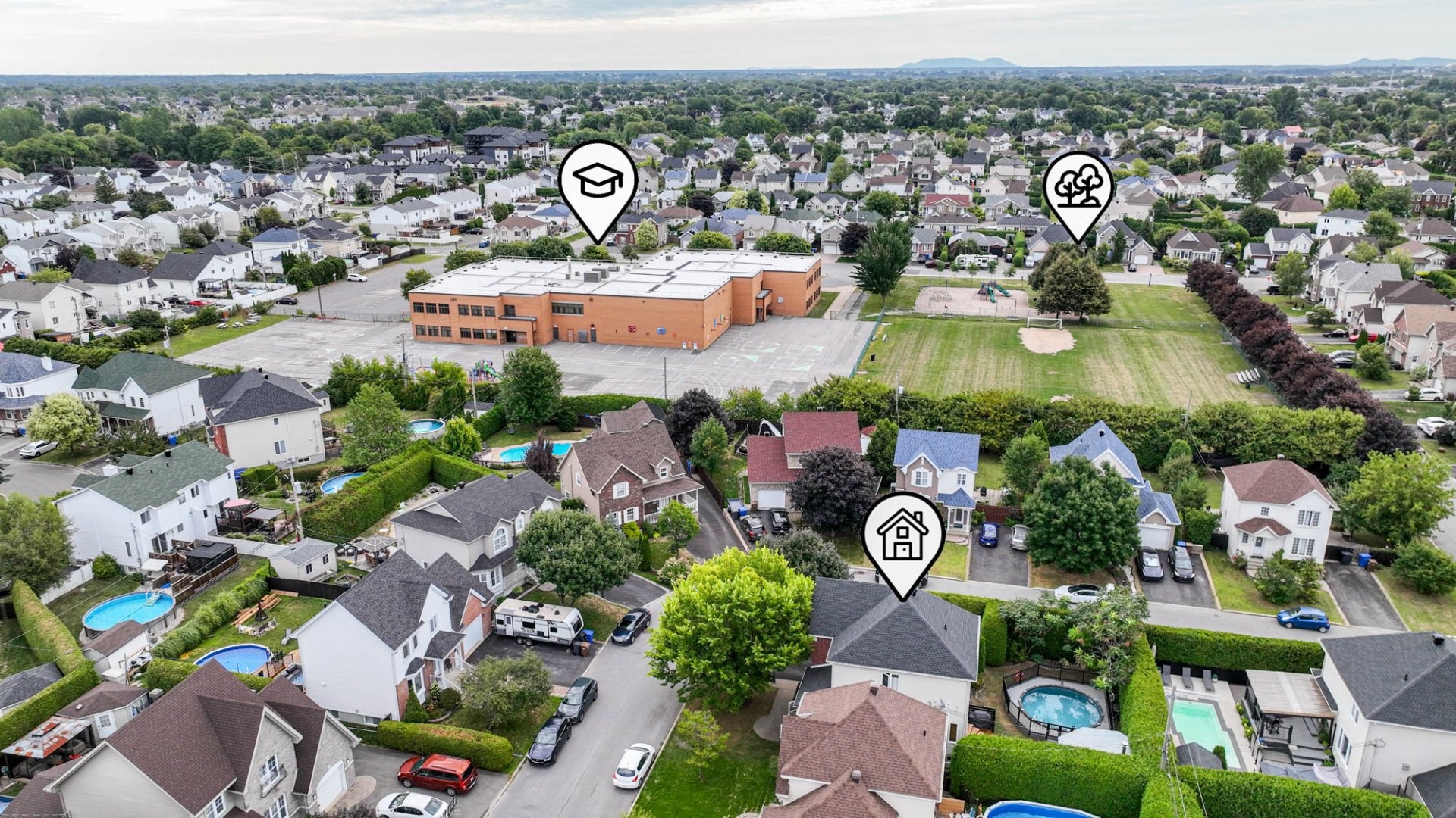 🔥 Bachelor entièrement rénové meublé 🏠  | 1303790560