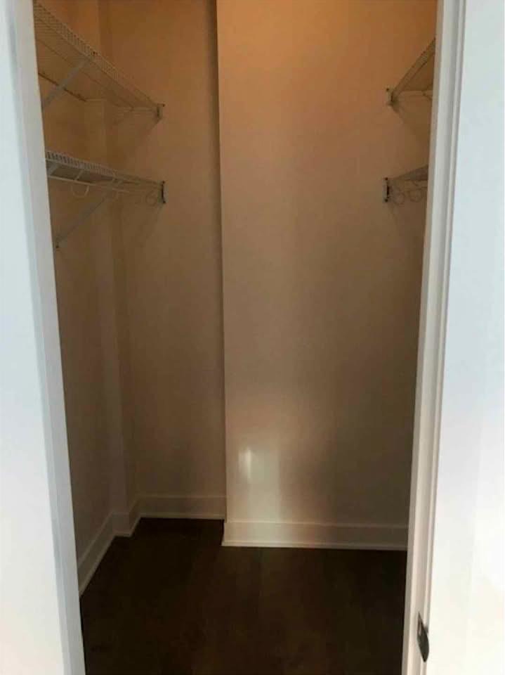 condo moderne avec balcon 3 1/2, tout équipé, pièce dressing, vide ou meublé, piscine, terrasse, barbecue, transports | 1370830793