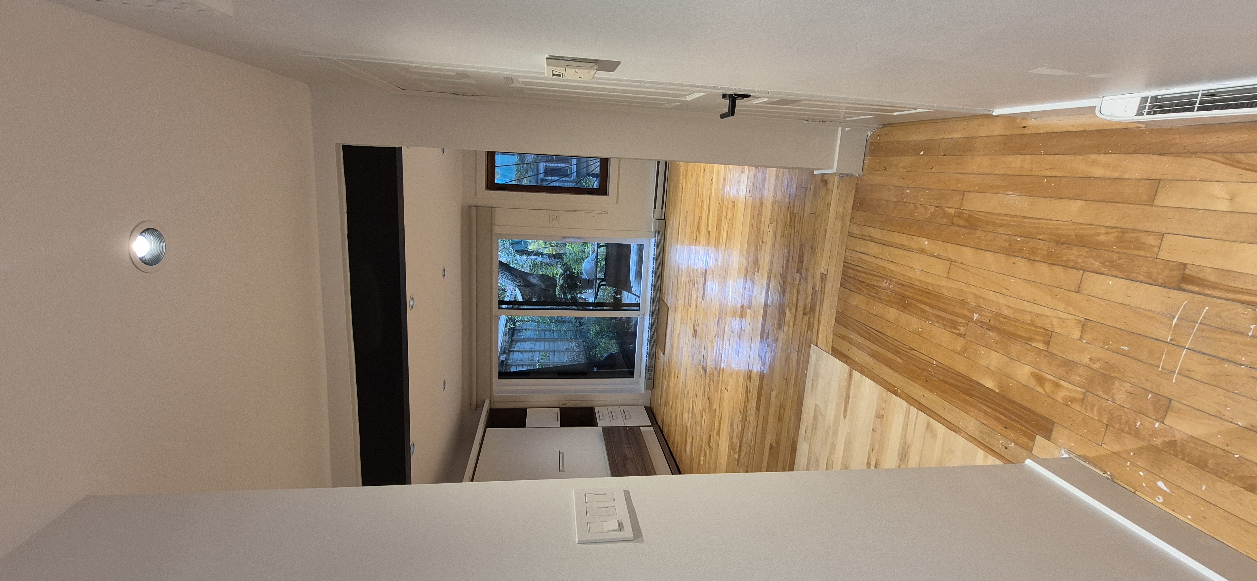 Studio TOUT INCLUS : Internet Illimité, TV, Lit, Électros! PRÊT-À-VIVRE! | 550796544