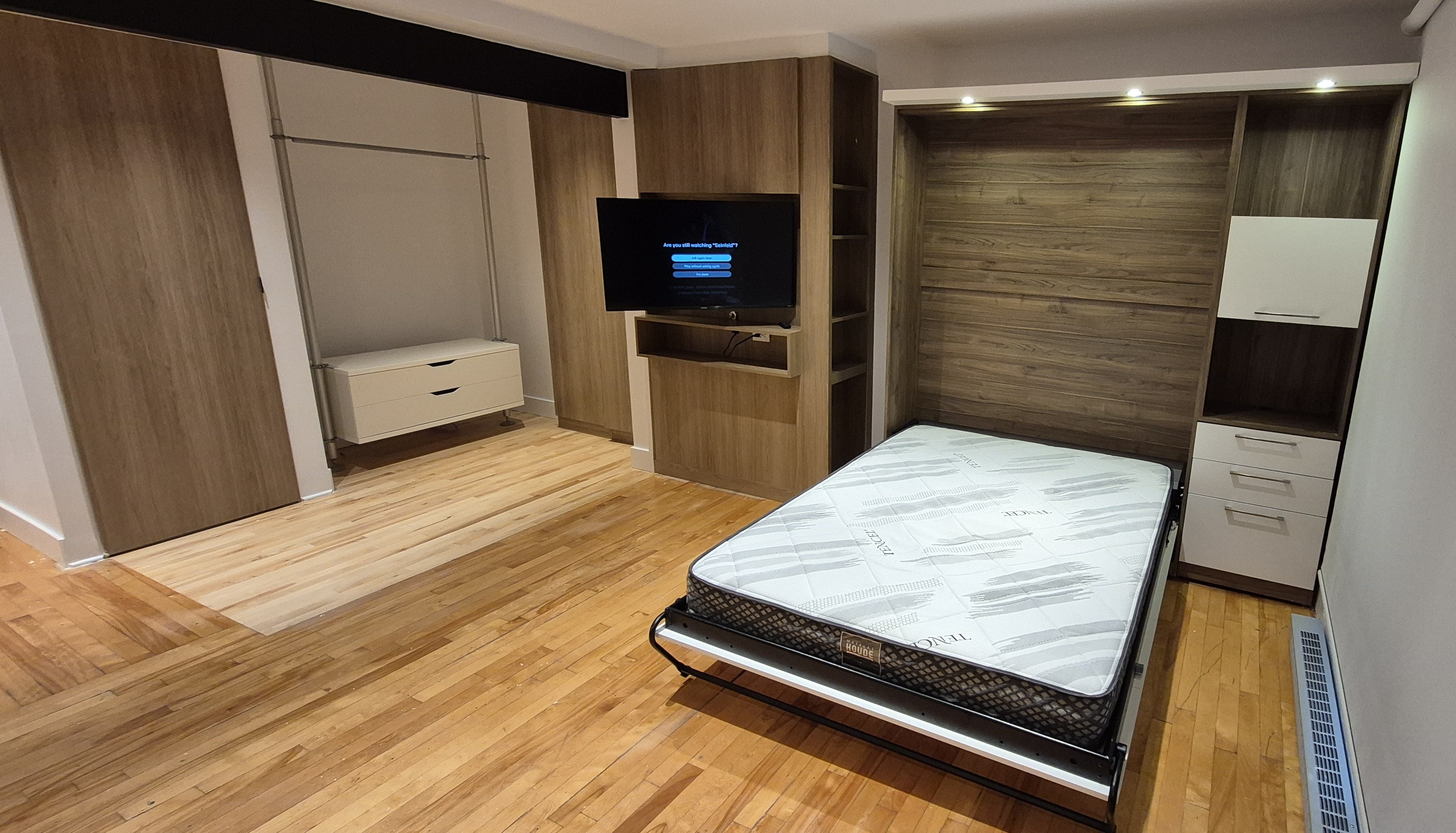 Studio TOUT INCLUS : Internet Illimité, TV, Lit, Électros! PRÊT-À-VIVRE! | 550796544