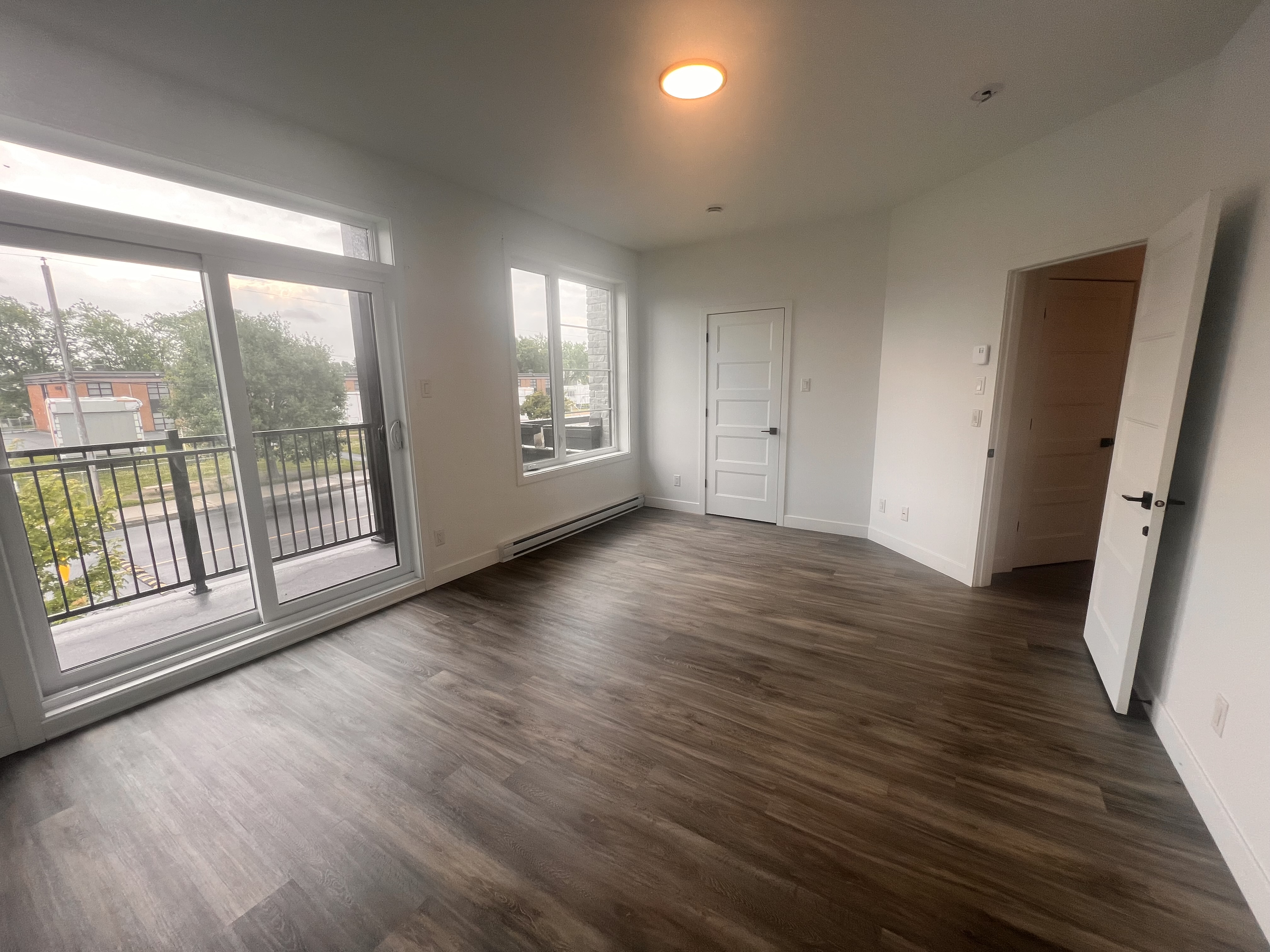 Appartement 4 ½ à louer à Farnham, 2 stationnements, Disponible maintenant  | 1041030437