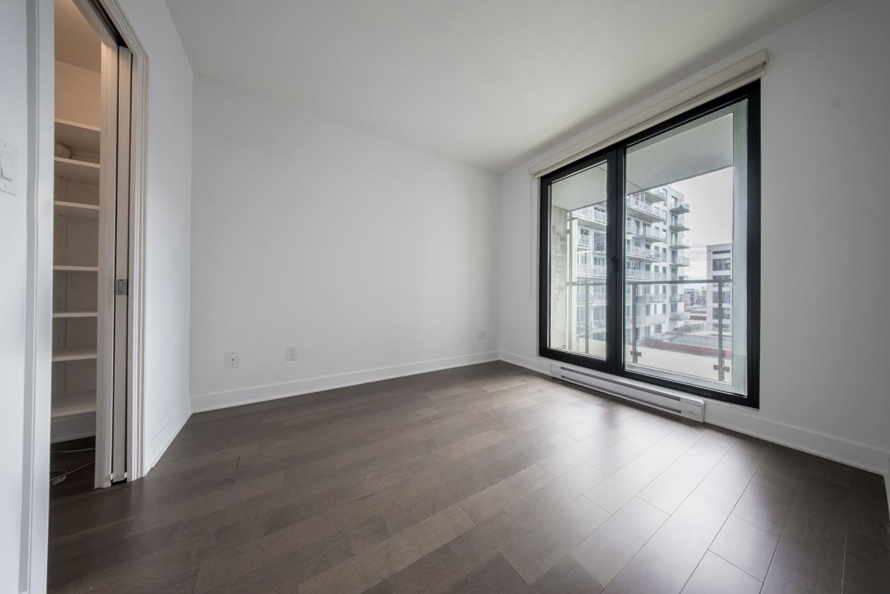 Old Montreal Condo 3½ | Top Floor | Double Balcony | Quiet | 236131178