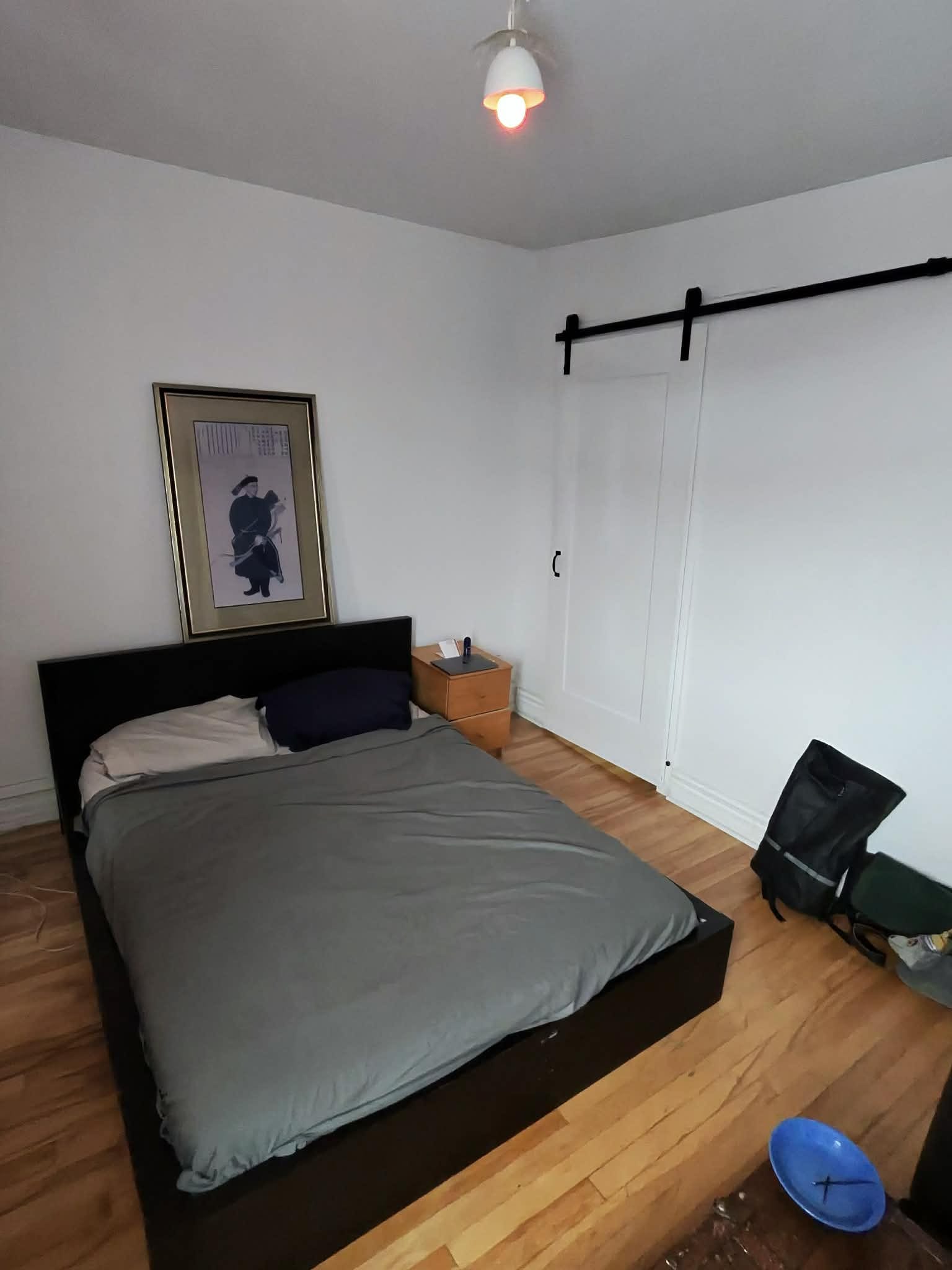 Verdun | Chambre + balcon privé | Métro 3 min | Laveuse/sécheuse | 866249168