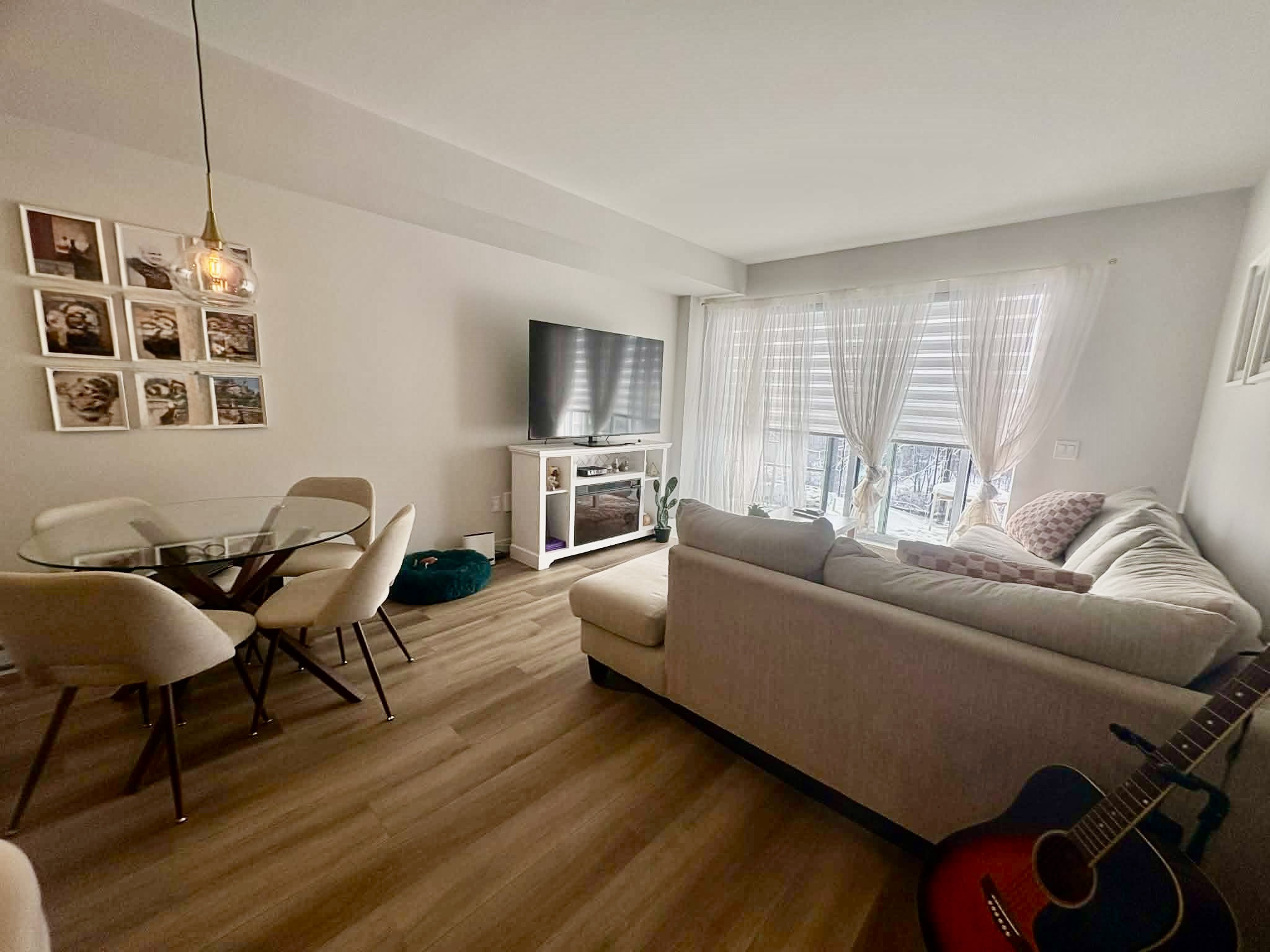 Premier mois payé 4 1/2 à céder  | 297402349