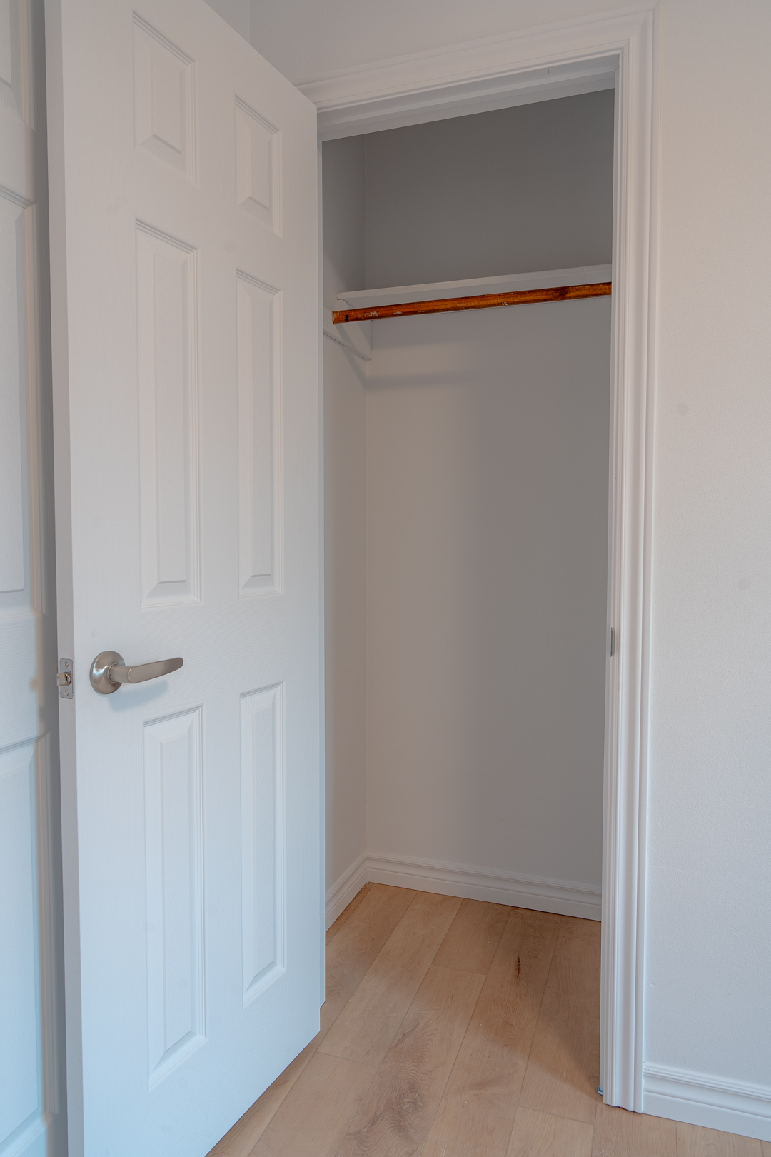 6 ½ (4 CHAMBRES) - À QUELQUES MINUTES DE MARCHE DU MÉTRO DU COLLÈGE - RÉNOVÉ EN 2025 / 6 ¼ (4 BEDROOMS) – FEW MINUTES FROM METRO DU COLLEGE - RENOVATED IN 2025 | 1443569434