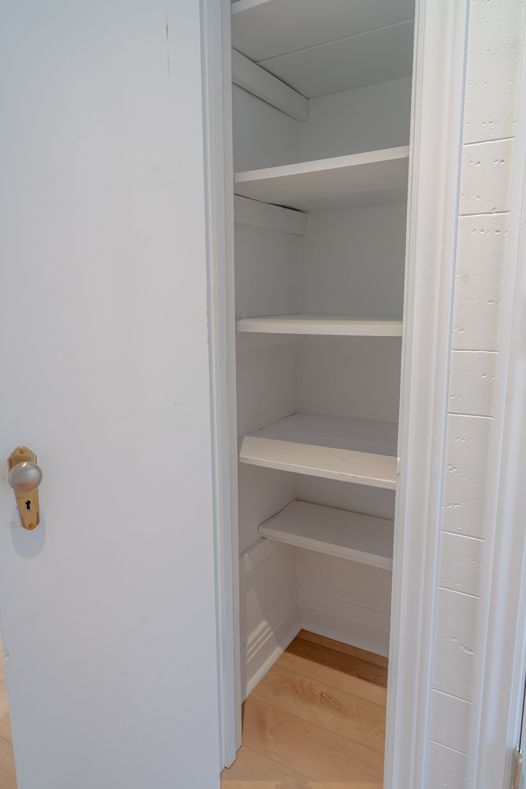 6 ½ (4 CHAMBRES) - À QUELQUES MINUTES DE MARCHE DU MÉTRO DU COLLÈGE - RÉNOVÉ EN 2025 / 6 ¼ (4 BEDROOMS) – FEW MINUTES FROM METRO DU COLLEGE - RENOVATED IN 2025 | 1443569434