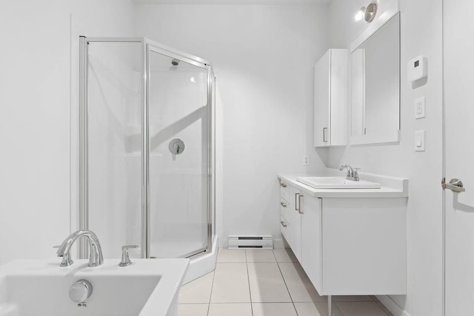 2 chambres à coucher 1 salle de bain Appartement | 2110578308