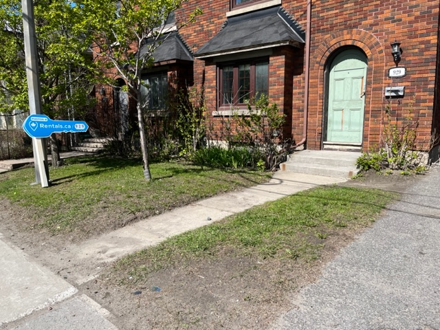 929 Bronson | 1170975031