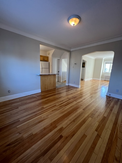 929 Bronson | 1170975031
