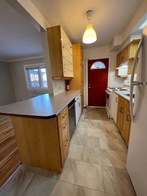 929 Bronson | 1170975031