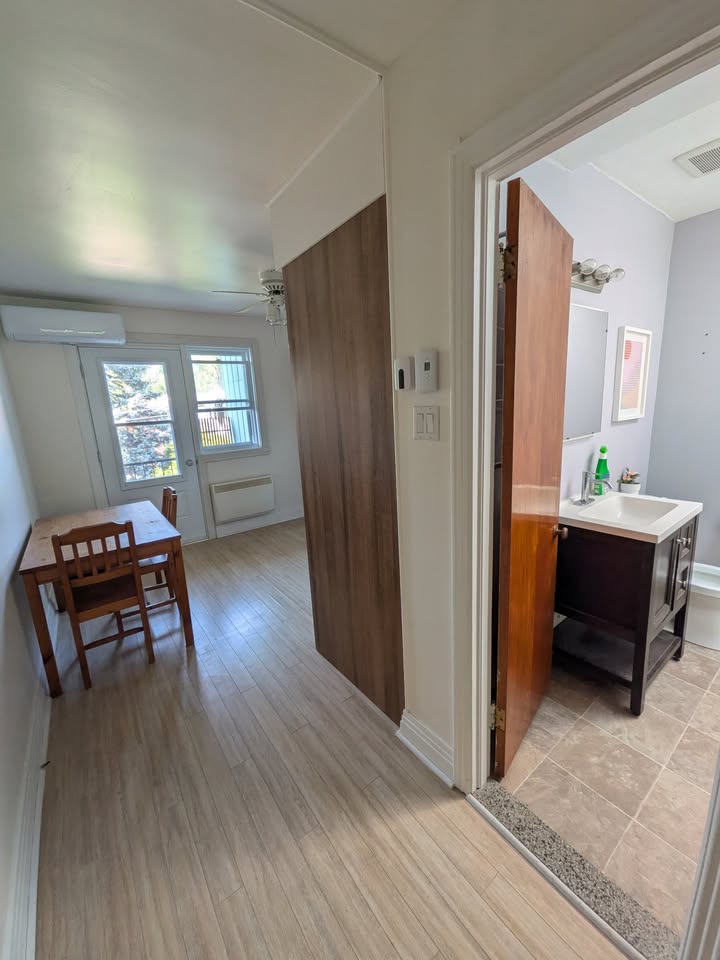2 ½ dans Rosemont  | 2125981853