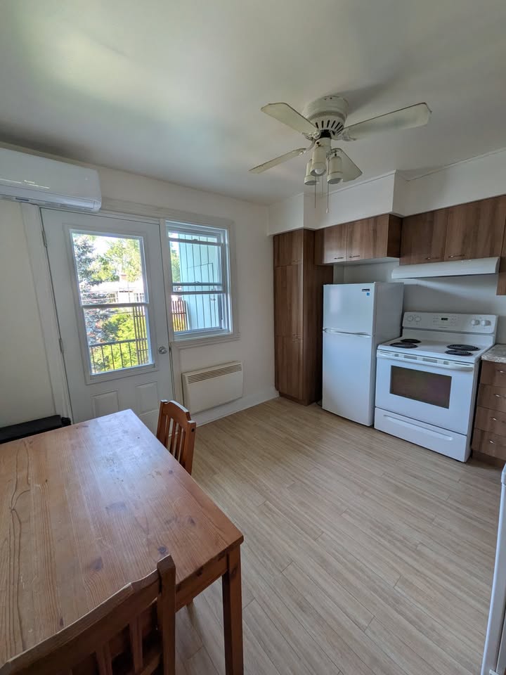 2 ½ dans Rosemont  | 2125981853