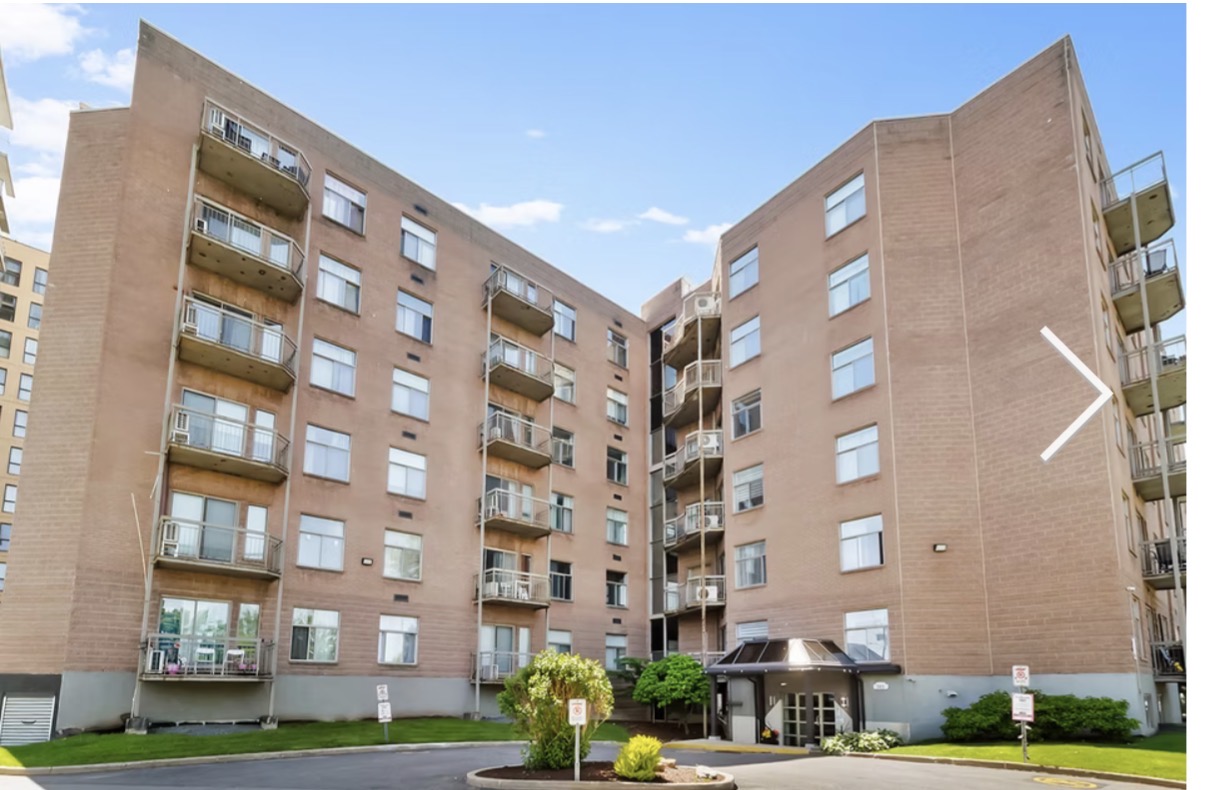 beau condo 4 1/2 rénové , lumineux à louer à Brossard | 408654206