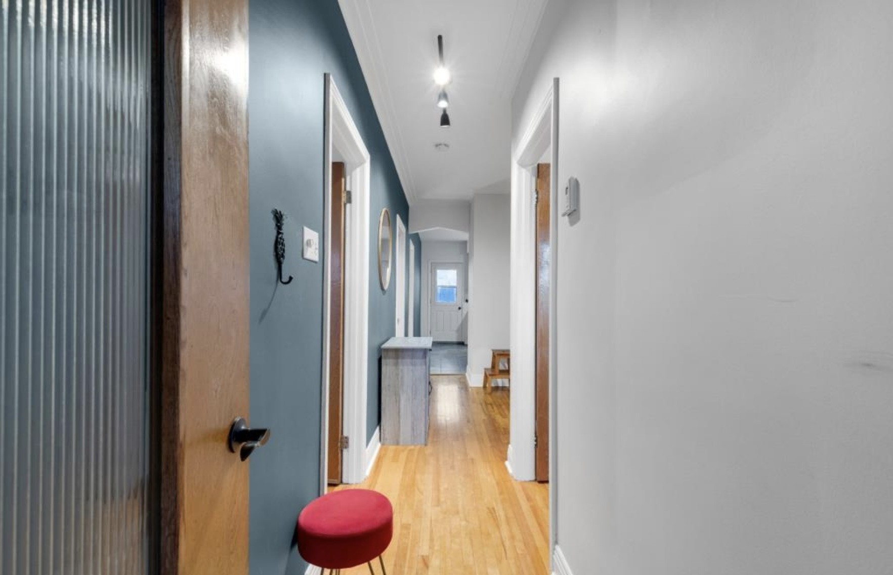 À louer / For Rent 4 ½ lumineux à Lachine (~900 pi²) | 675699304