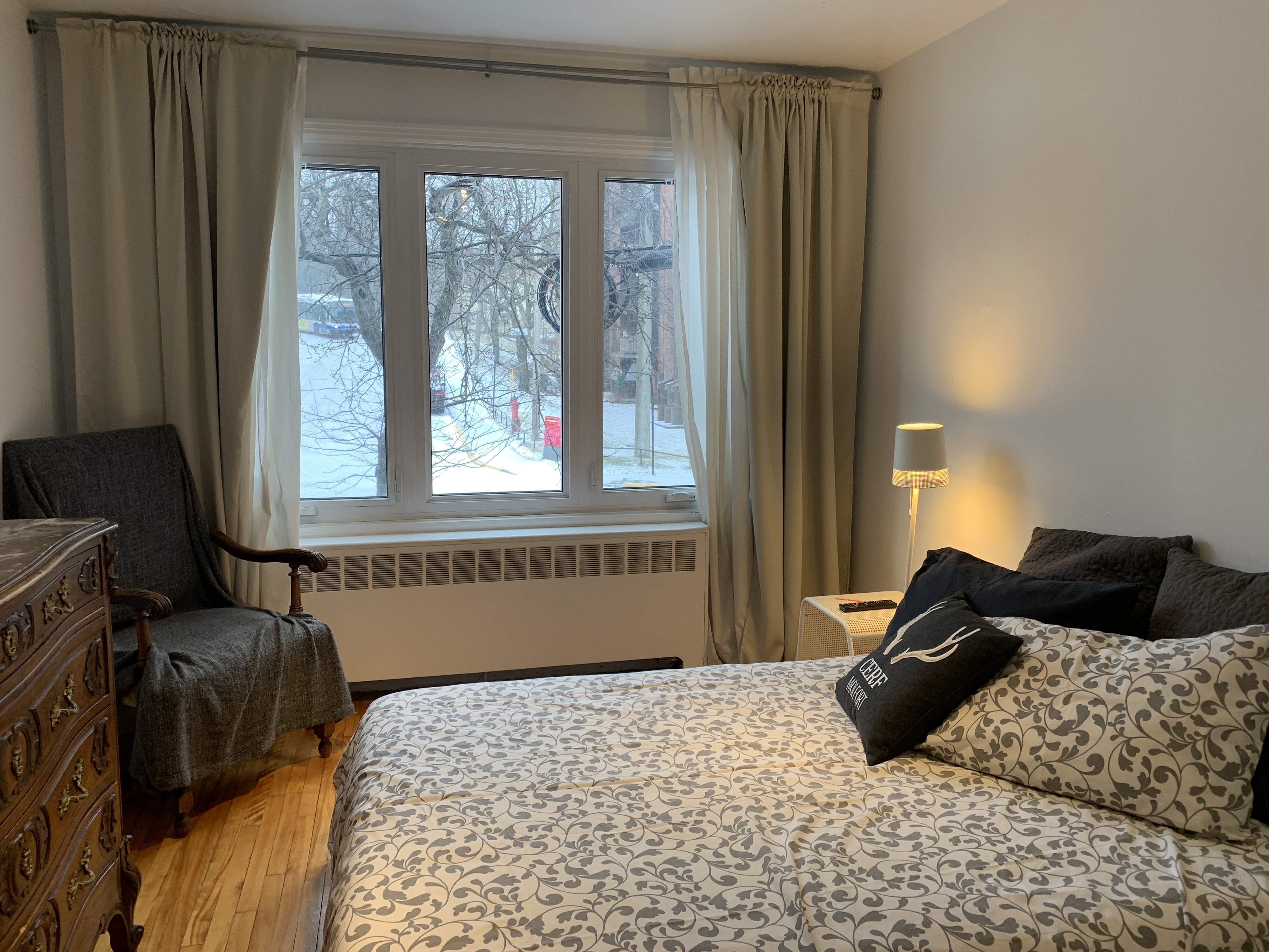 OasisUrbain : 4 Ch | Gym & Voiture | Métro Udm CHU | 36232355