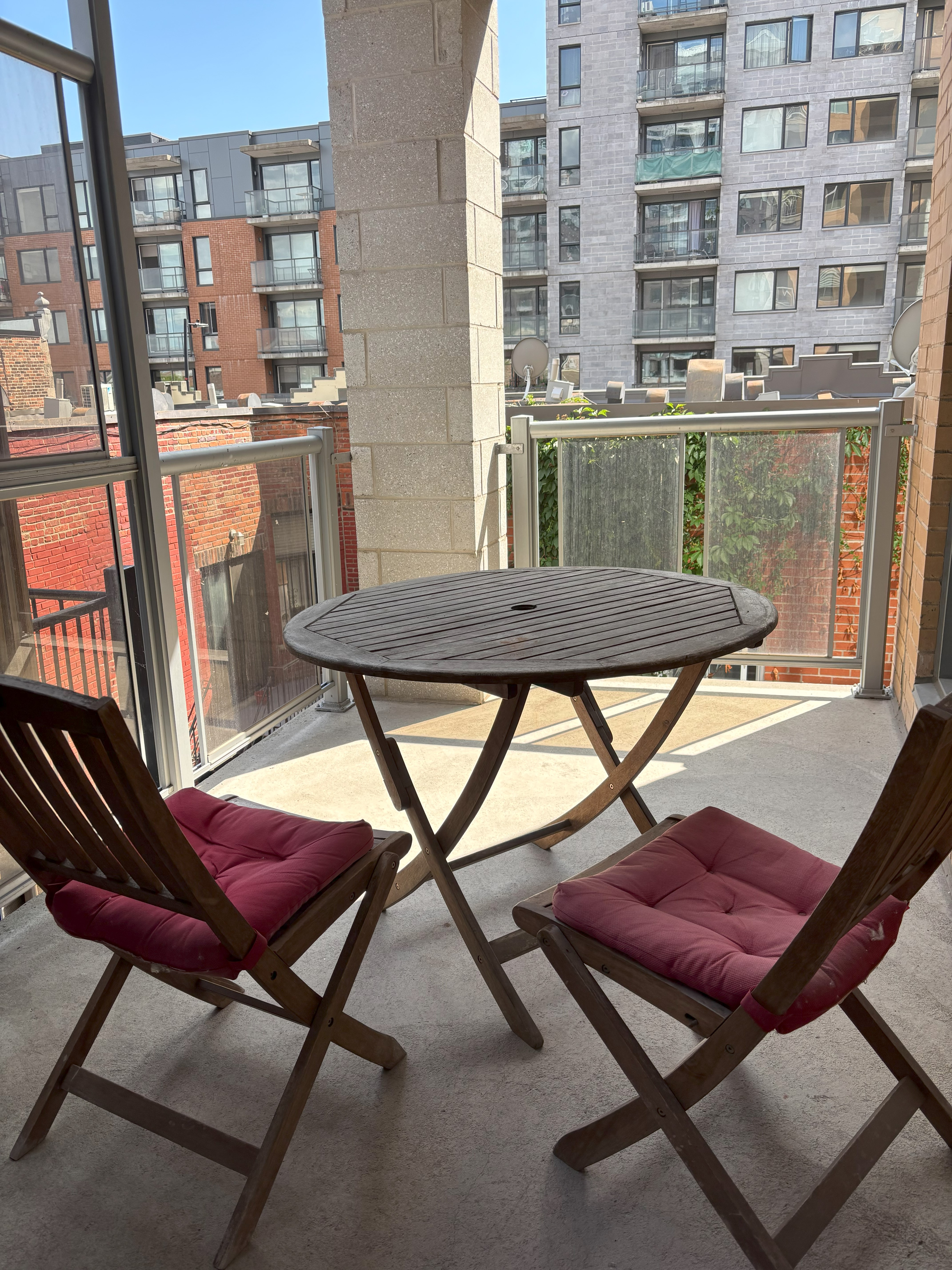 Spacious Furnished 1-Bedroom – Lease Transfer – Downtown Montreal - Grand 3 ½ meublé – Reprise de bail – Village / Centre-ville Montréal | 1952093700