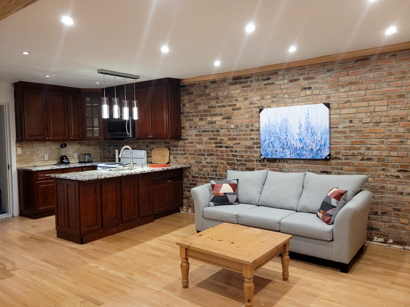 Berri-Uqam Bel Appart 5 1/2 meublé avec 3 chambres a coucher  | 130076969