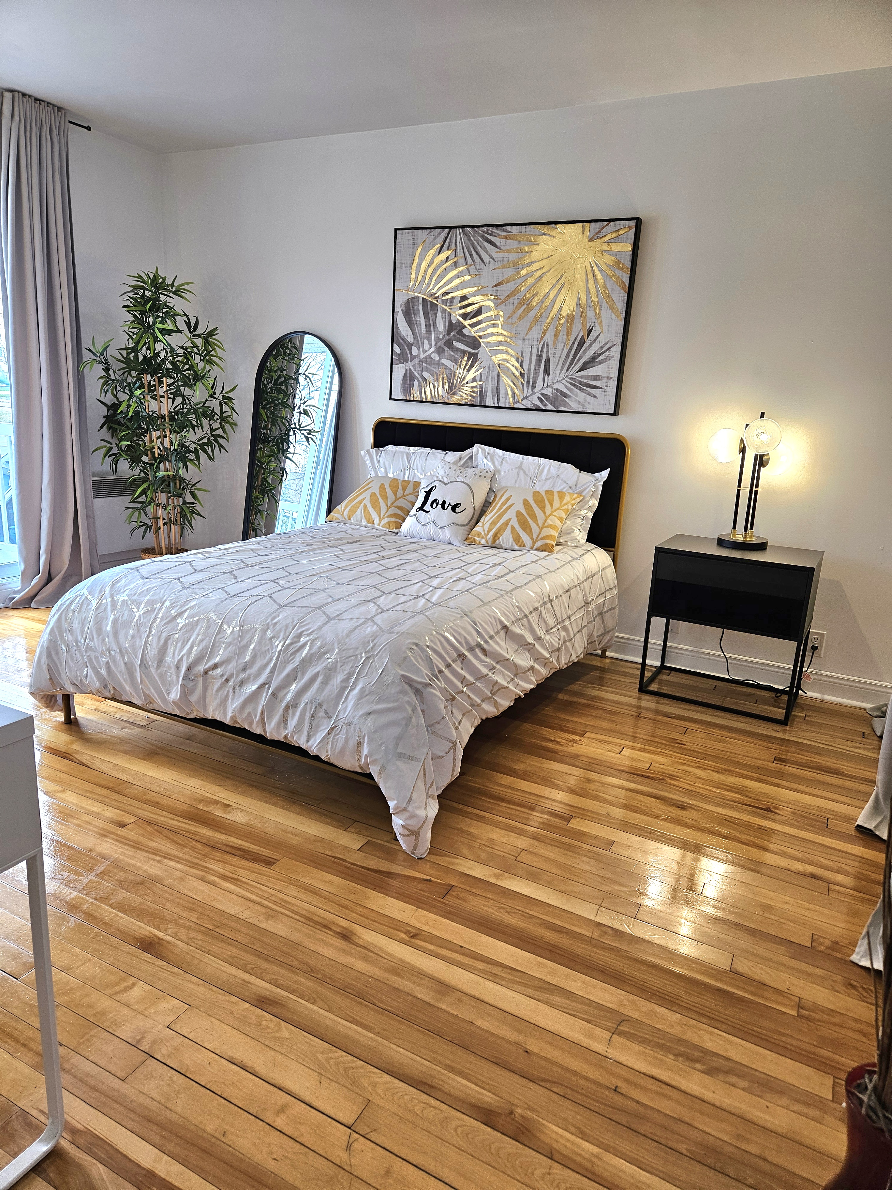 5 1/2 Meublé localisation idéal à Montreal  | 53296893